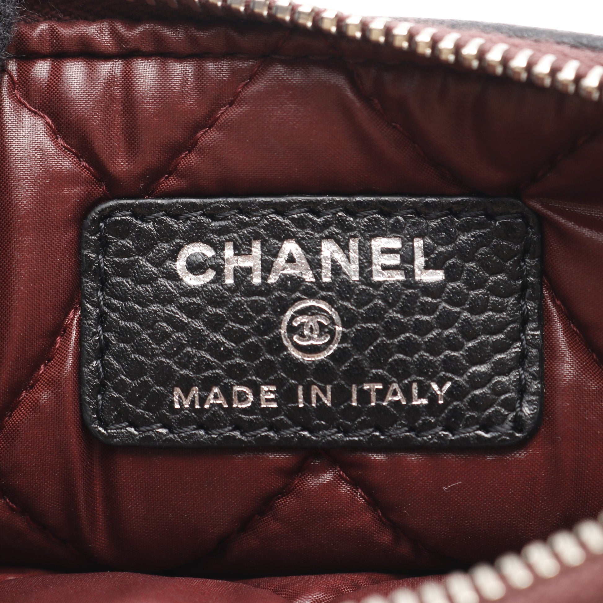 マトラッセ ポーチ キャビアスキン ブラック シルバー金具 シャネル  