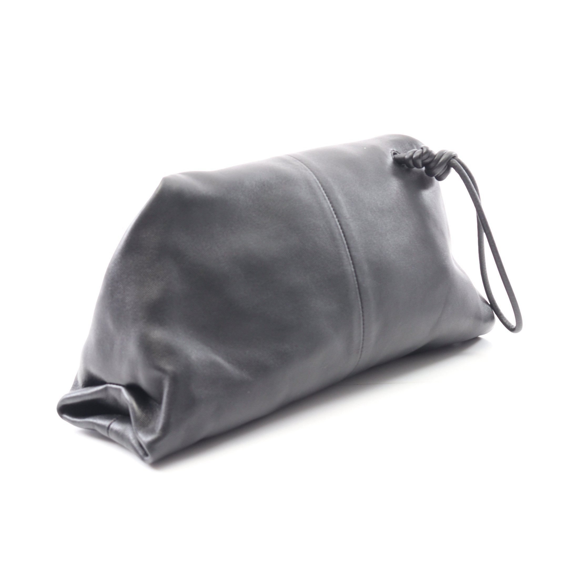 トライアングルフラップ クラッチバッグ レザー ブラック ボッテガ