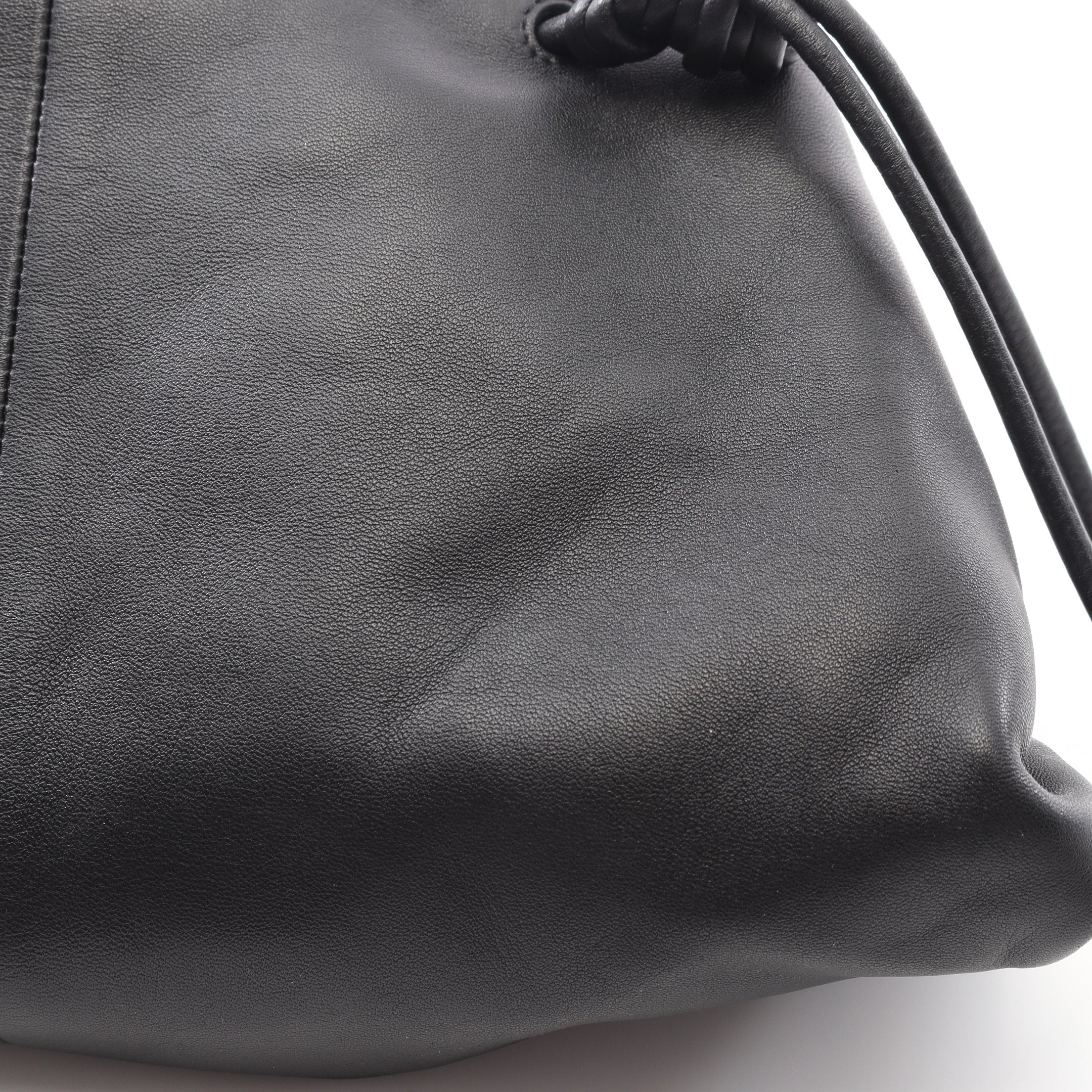 トライアングルフラップ クラッチバッグ レザー ブラック ボッテガ