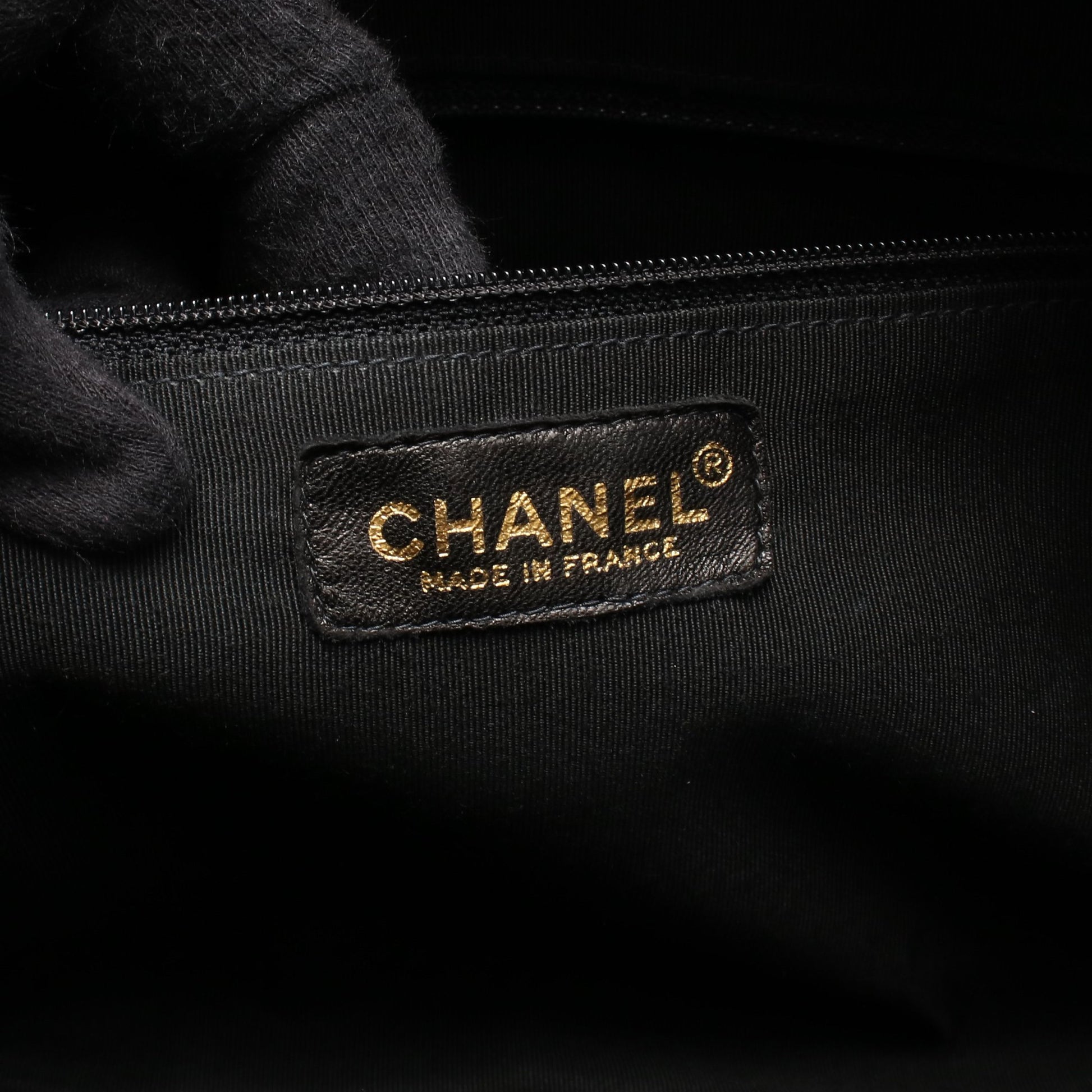 マトラッセ チェーンショルダーバッグ キャビアスキン ブラック ゴールド金具 シャネル バッグ CHANEL