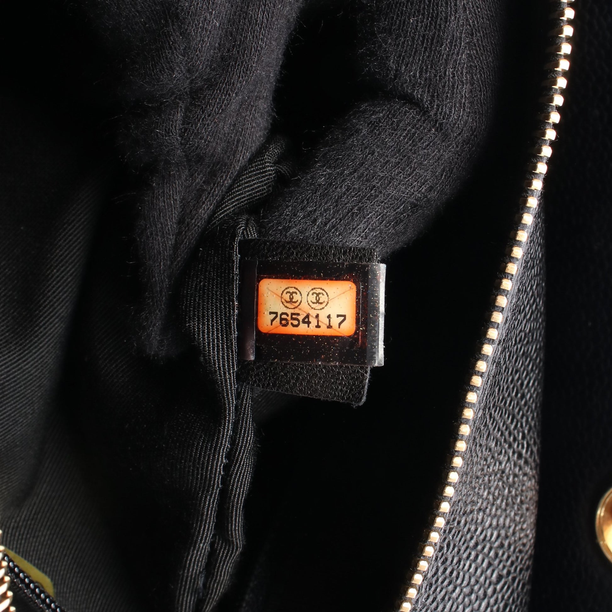 マトラッセ チェーンショルダーバッグ キャビアスキン ブラック ゴールド金具 シャネル バッグ CHANEL