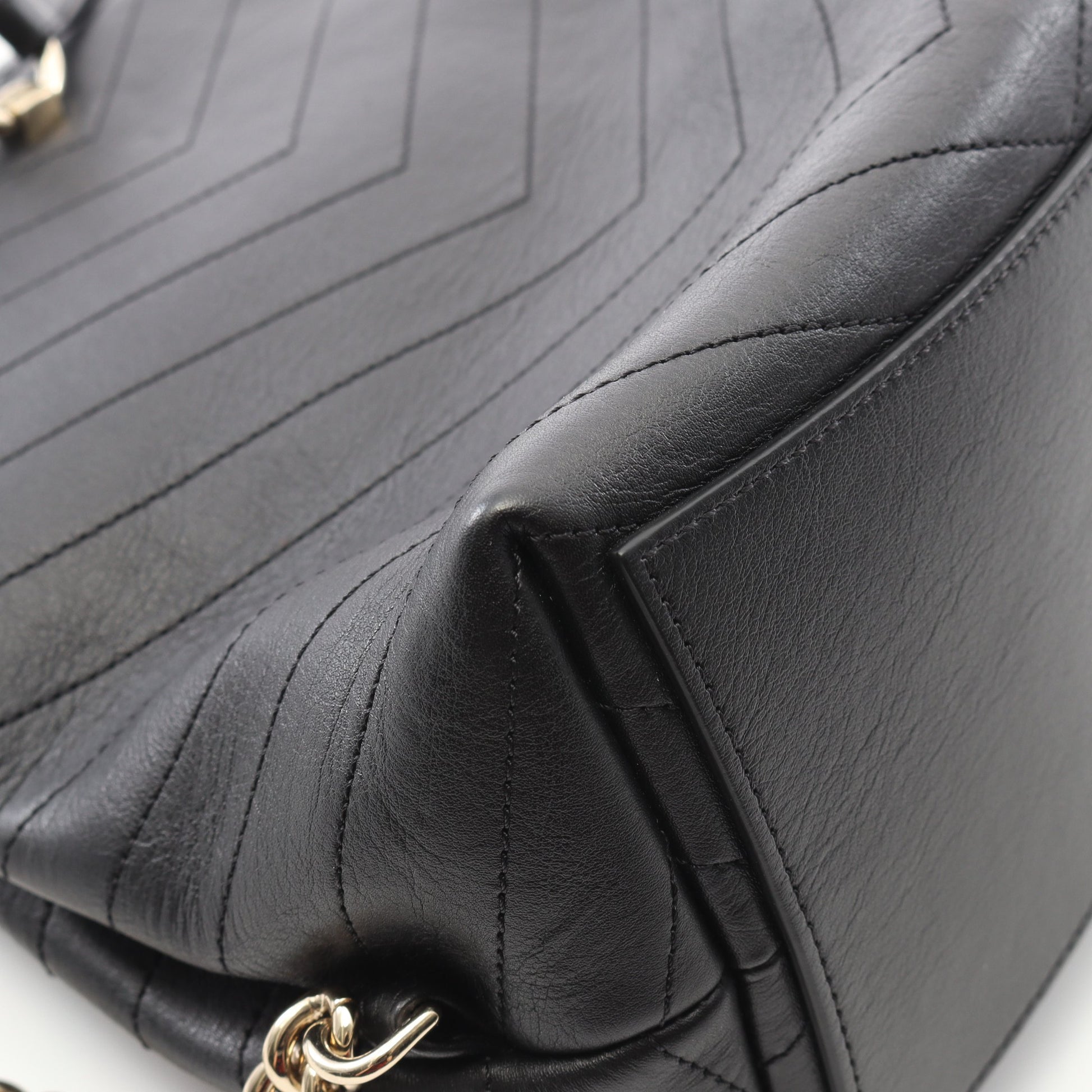 Vステッチ バックパック リュックサック ラムスキン ブラック ゴールド金具 シャネル バッグ CHANEL