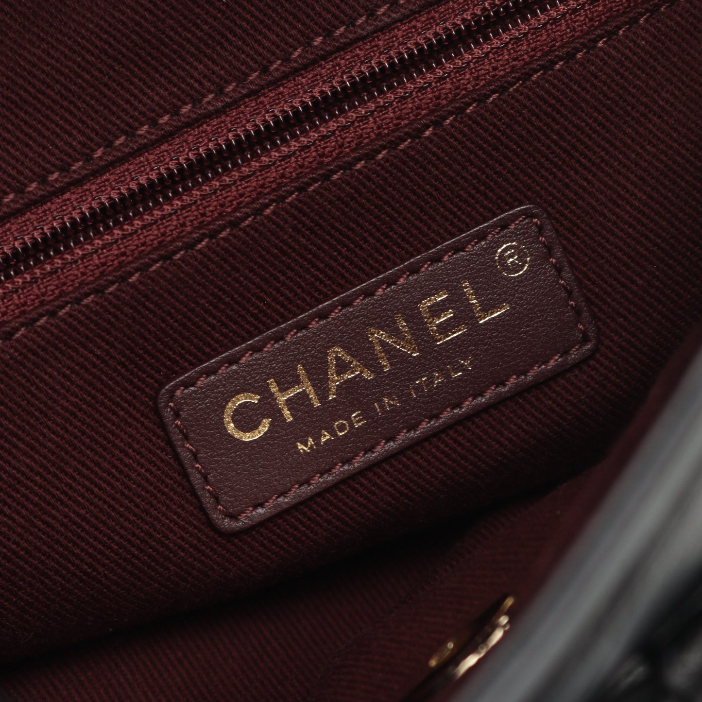 Vステッチ バックパック リュックサック ラムスキン ブラック ゴールド金具 シャネル バッグ CHANEL