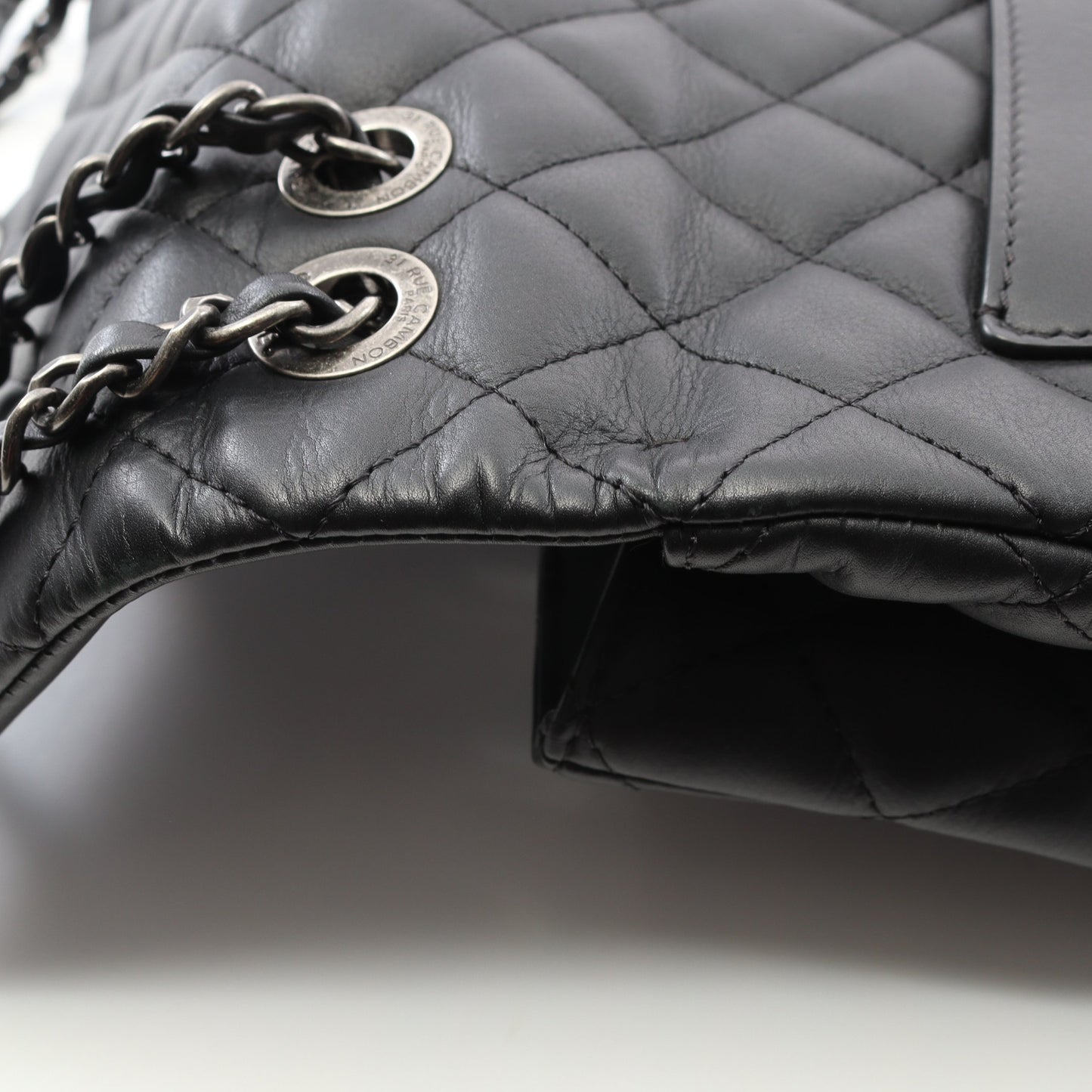 マトラッセ チェーンショルダーバッグ ラムスキン ブラック アンティークシルバー金具 シャネル バッグ CHANEL