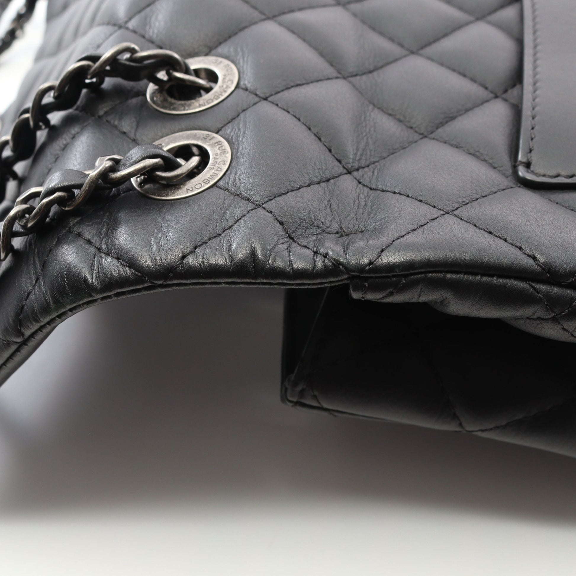 マトラッセ チェーンショルダーバッグ ラムスキン ブラック アンティークシルバー金具 シャネル バッグ CHANEL
