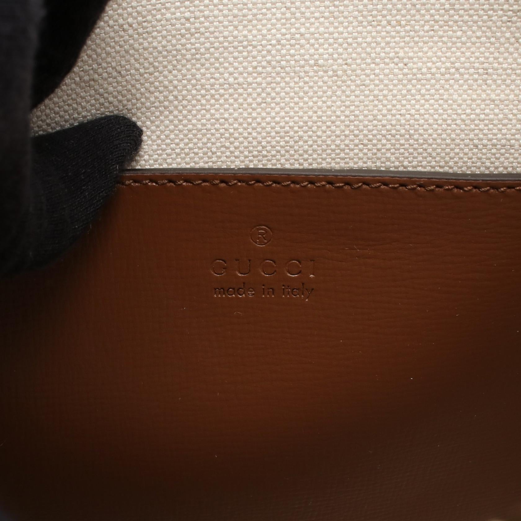 GUCCI グッチ GGスプリーム GG柄 ショルダー クロスボディ メッセンジャーバッグ 肩掛け 斜めがけ PVCキャンバス レザー 本革 ベージュ ダークブラウン 茶色 211107 GGスプリーム メッセンジャーバッグ ショルダーバッグ PVCコーティング