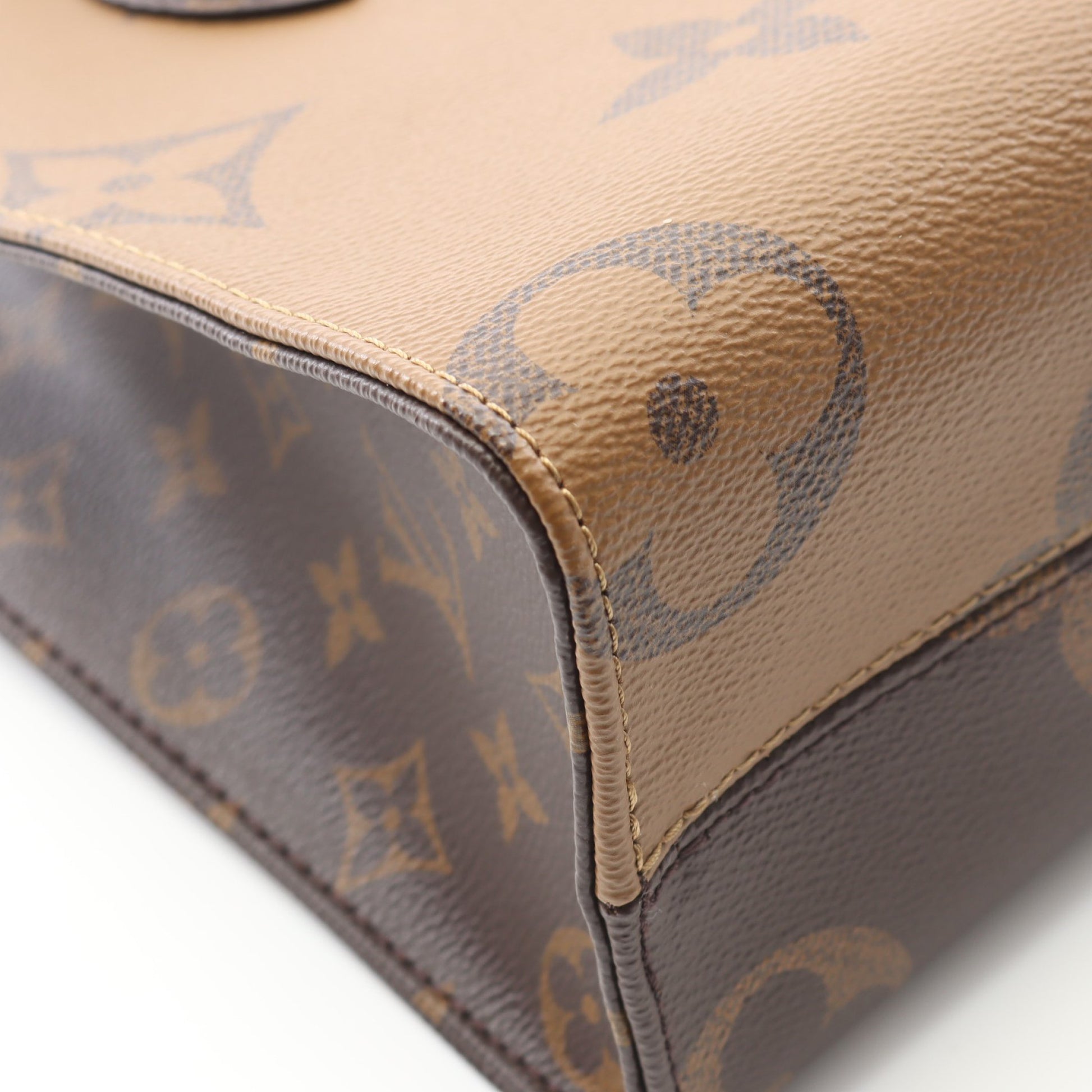 オンザゴーPM モノグラムジャイアント リバース ハンドバッグ PVC ブラウン ベージュ 2WAY ルイヴィトン バッグ LOUIS VUITTON