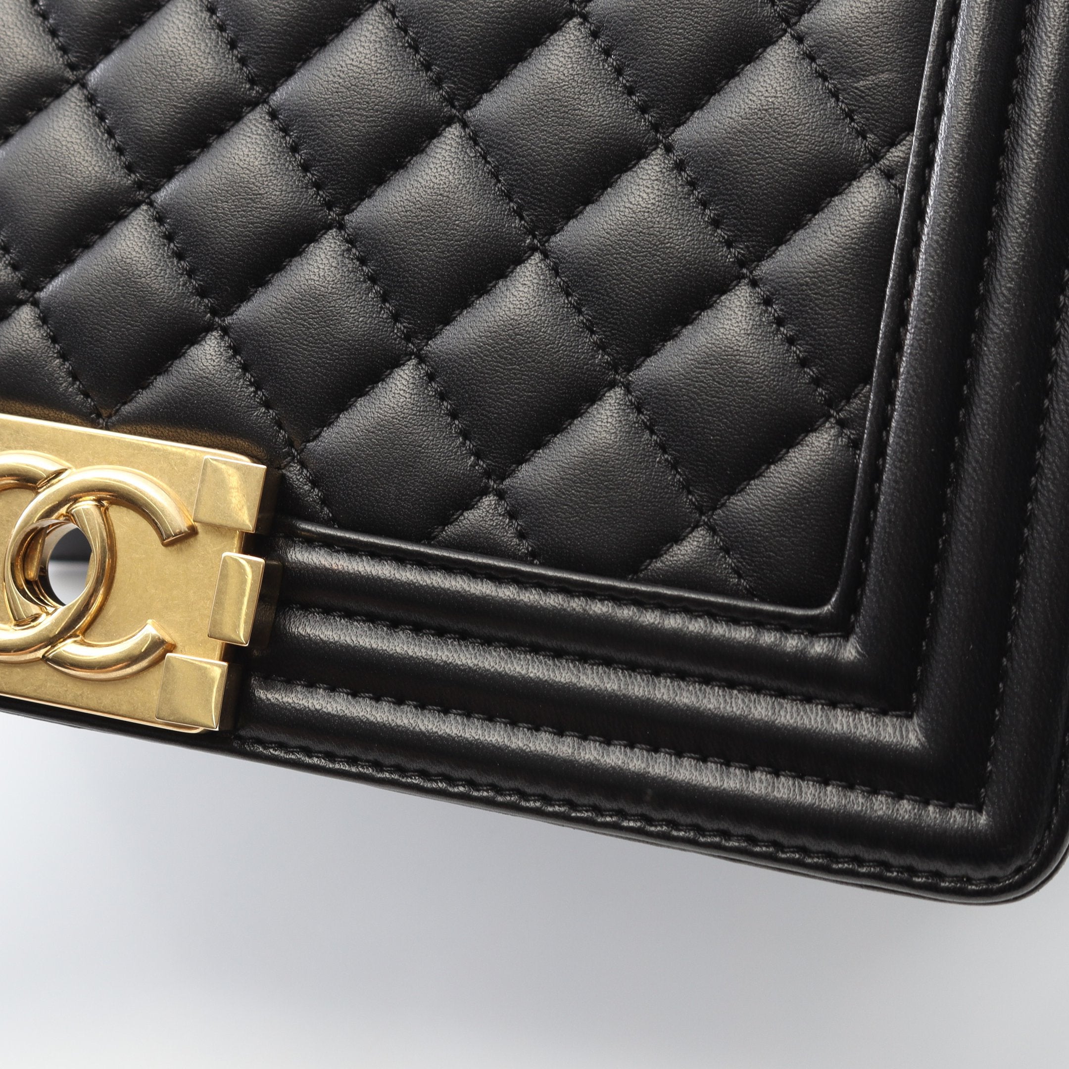 ボーイシャネル チェーンショルダーバッグ ラムスキン ブラック