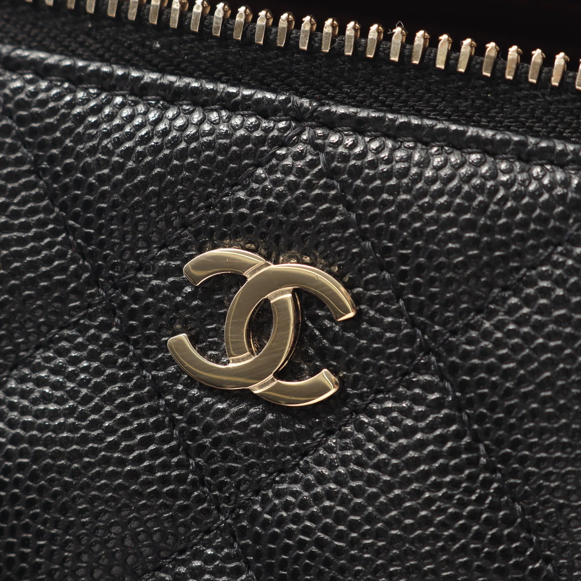 マトラッセ バニティバッグ チェーンショルダーバッグ キャビアスキン ブラック ゴールド金具 シャネル バッグ CHANEL