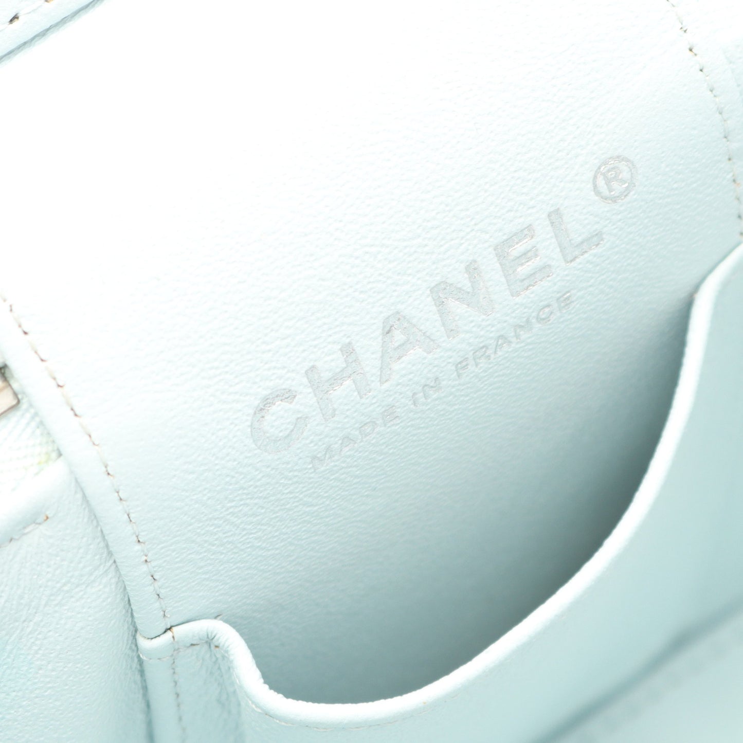 マトラッセ チェーンショルダーバッグ キャビアスキン ライトブルー シルバー金具 2WAY シャネル バッグ CHANEL