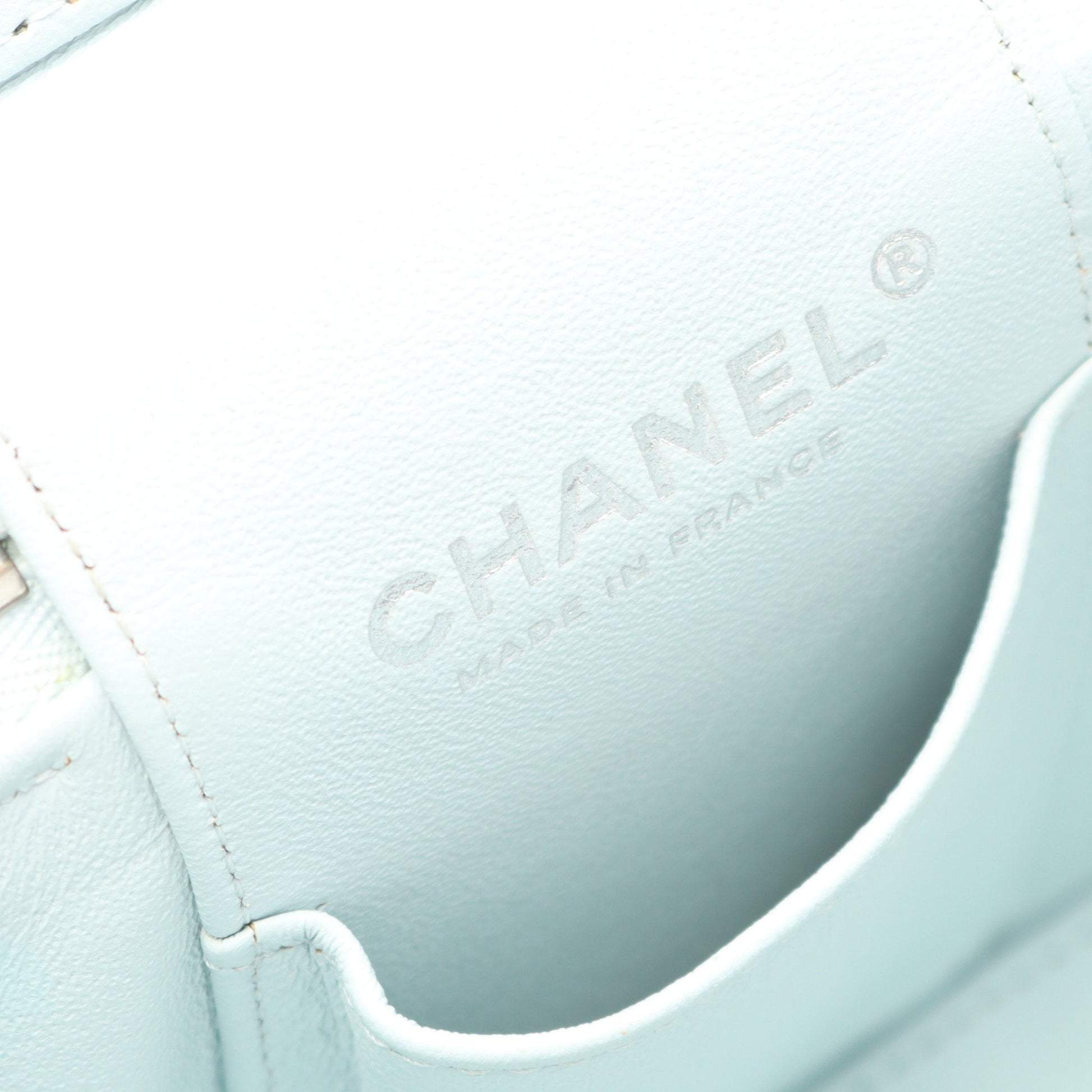 マトラッセ チェーンショルダーバッグ キャビアスキン ライトブルー シルバー金具 2WAY シャネル バッグ CHANEL