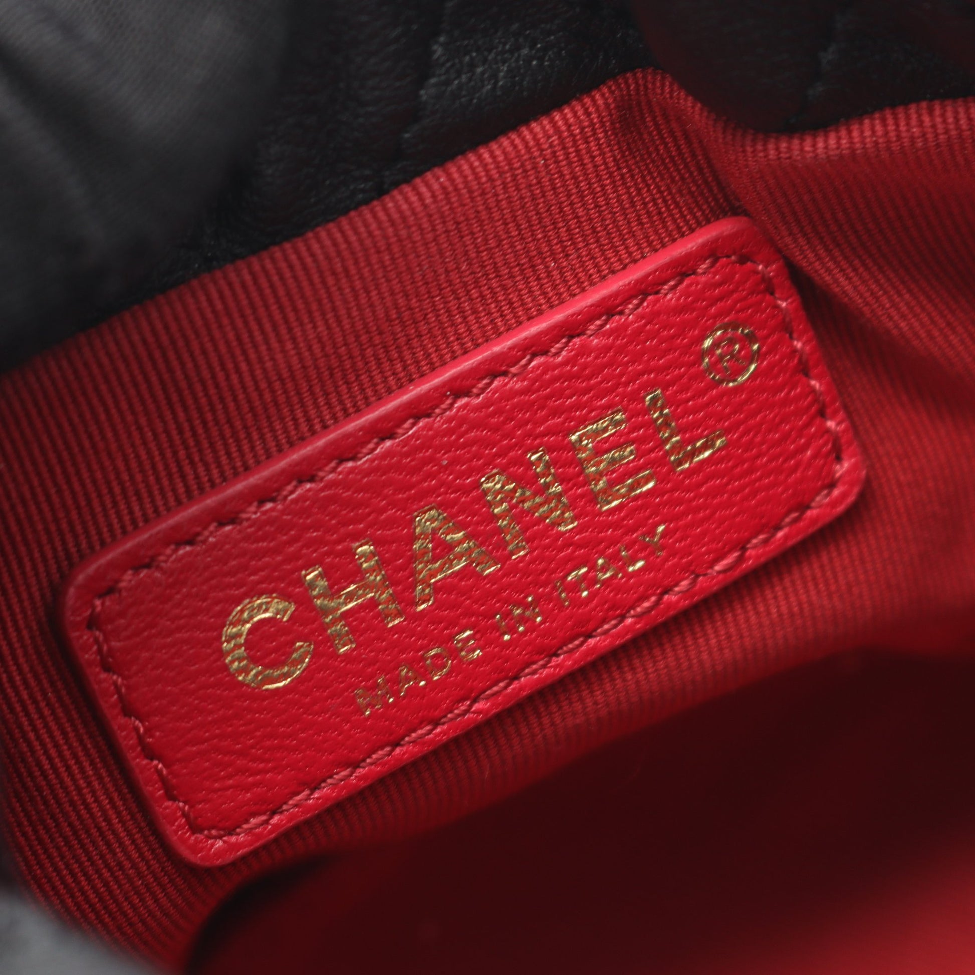 マトラッセ チェーンショルダーバッグ ラムスキン ブラック ゴールド金具 巾着 シャネル バッグ CHANEL