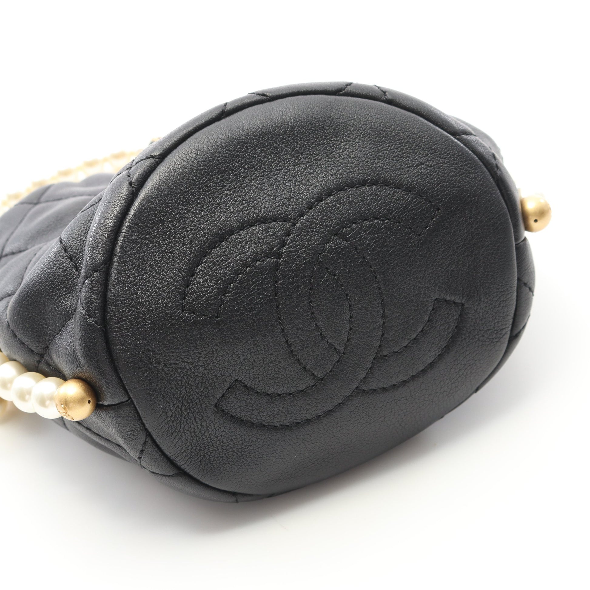 マトラッセ チェーンショルダーバッグ ラムスキン ブラック ゴールド金具 巾着 シャネル バッグ CHANEL