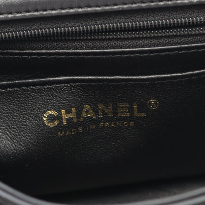 チョコバー ミニフラップ チェーンショルダーバッグ ラムスキン ブラック ゴールド金具 シャネル バッグ CHANEL