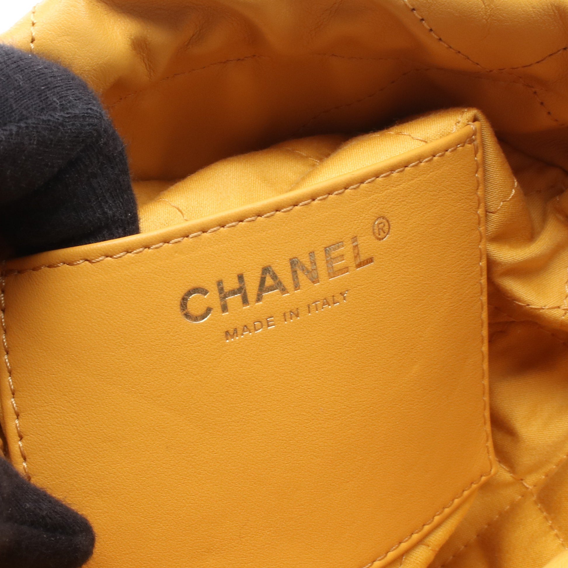 CHANEL 22 ミニ チェーンショルダーバッグ レザー イエロー ゴールド金具 シャネル バッグ CHANEL