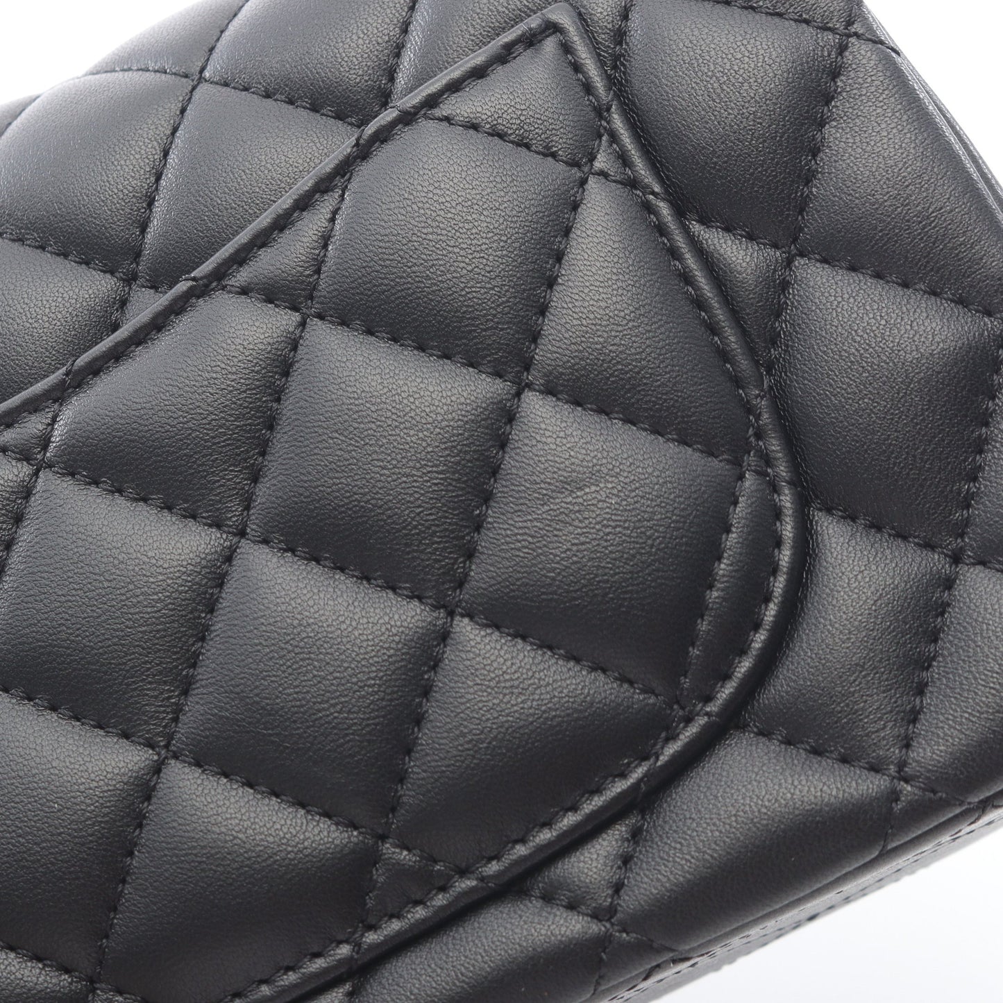 ミニマトラッセ20 チェーンショルダーバッグ ラムスキン ブラック ゴールド金具 シャネル バッグ CHANEL