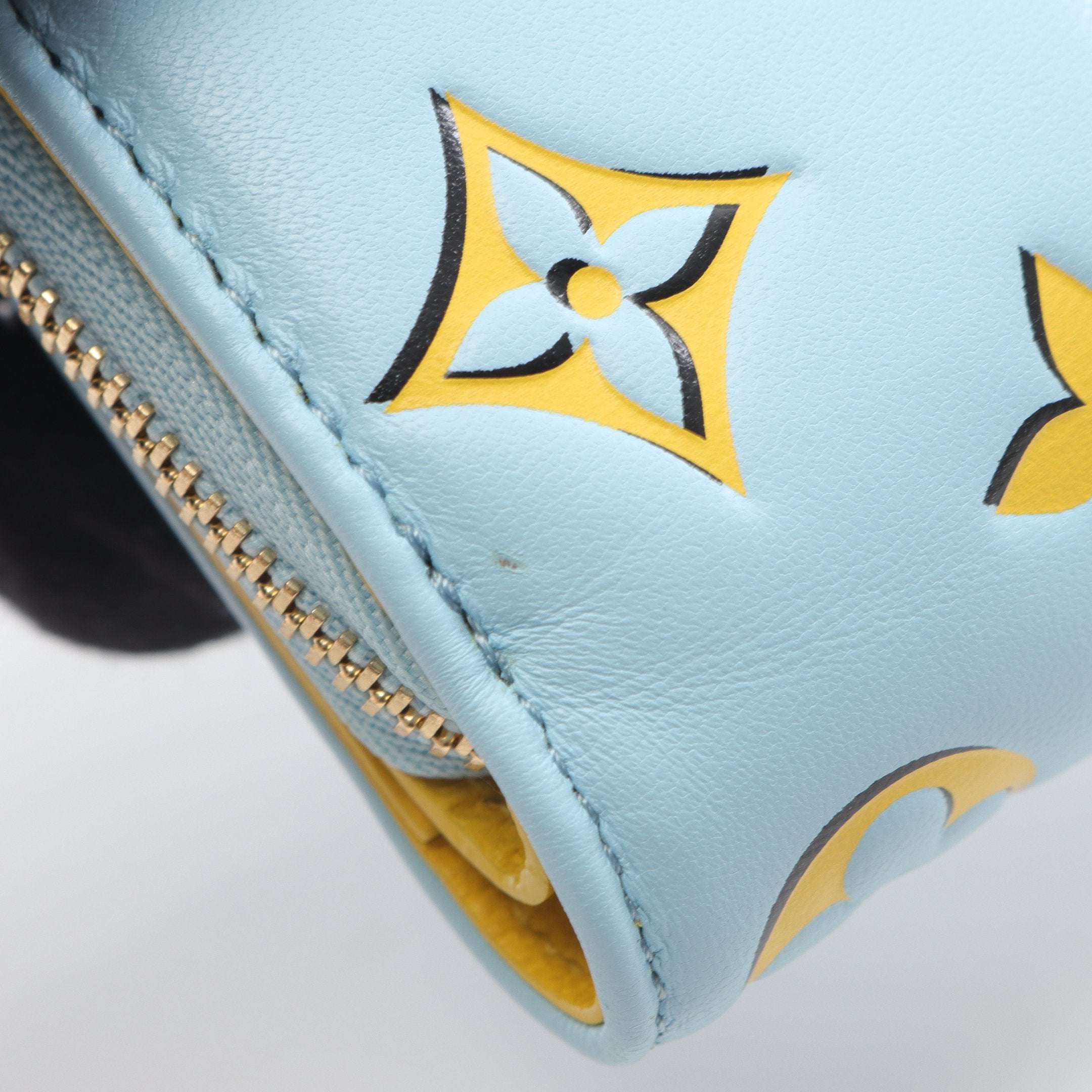 限定色】 ルイヴィトン ポルトフォイユルー エンボス 二つ折り財布