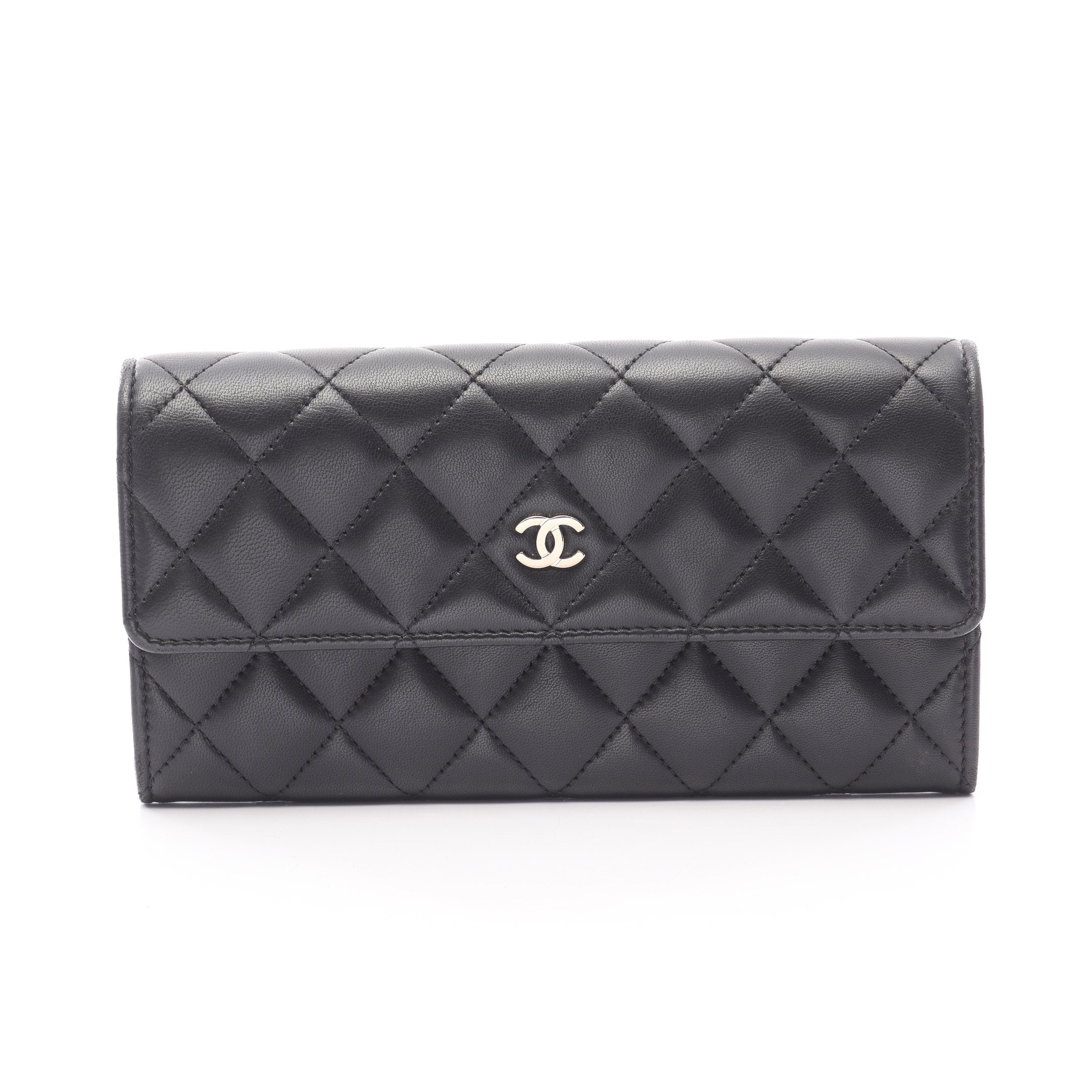 CHANELラムスキン長財布