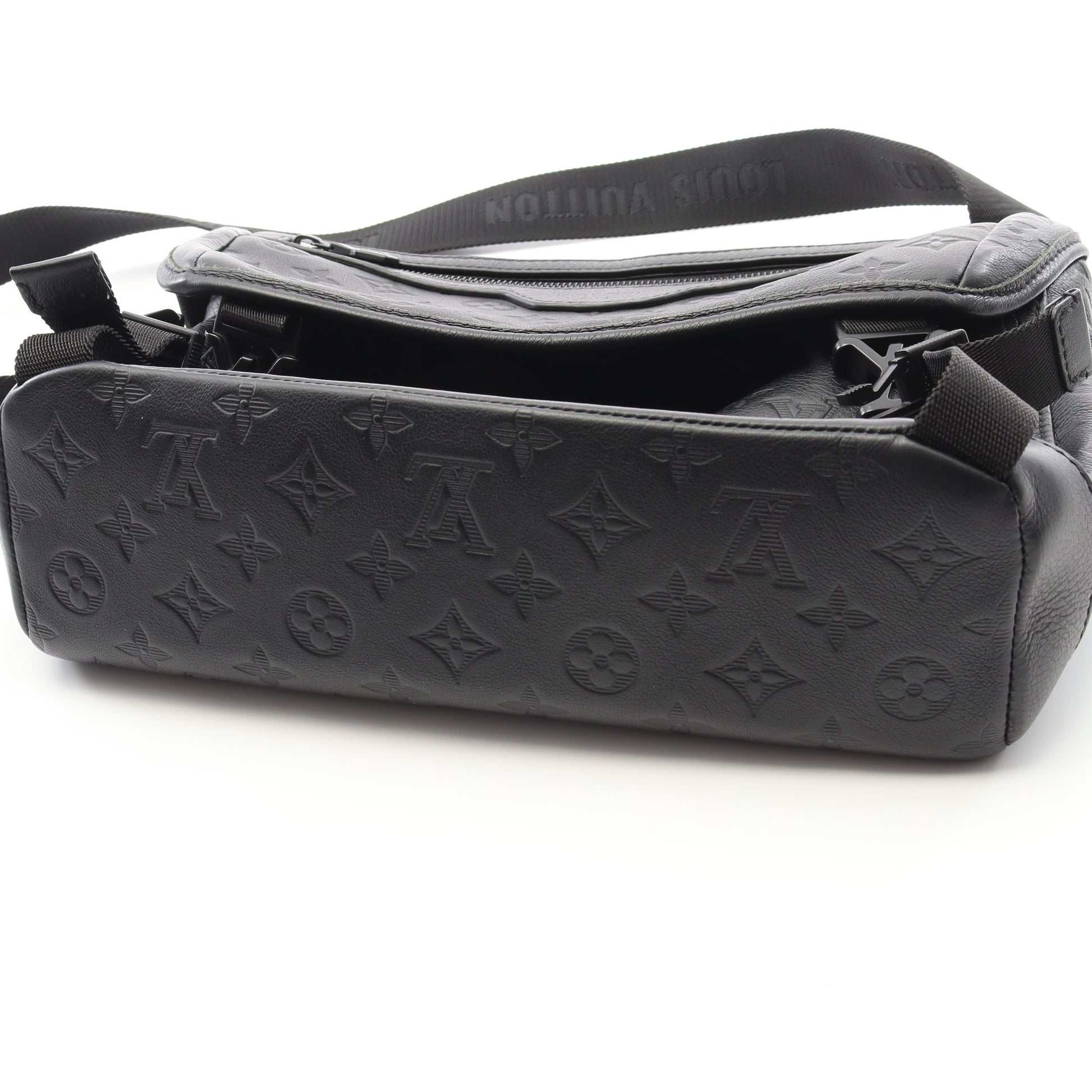 メッセンジャー ヴォワヤージュPM モノグラムシャドウ ショルダーバッグ レザー ブラック ルイヴィトン バッグ LOUIS VUITTON