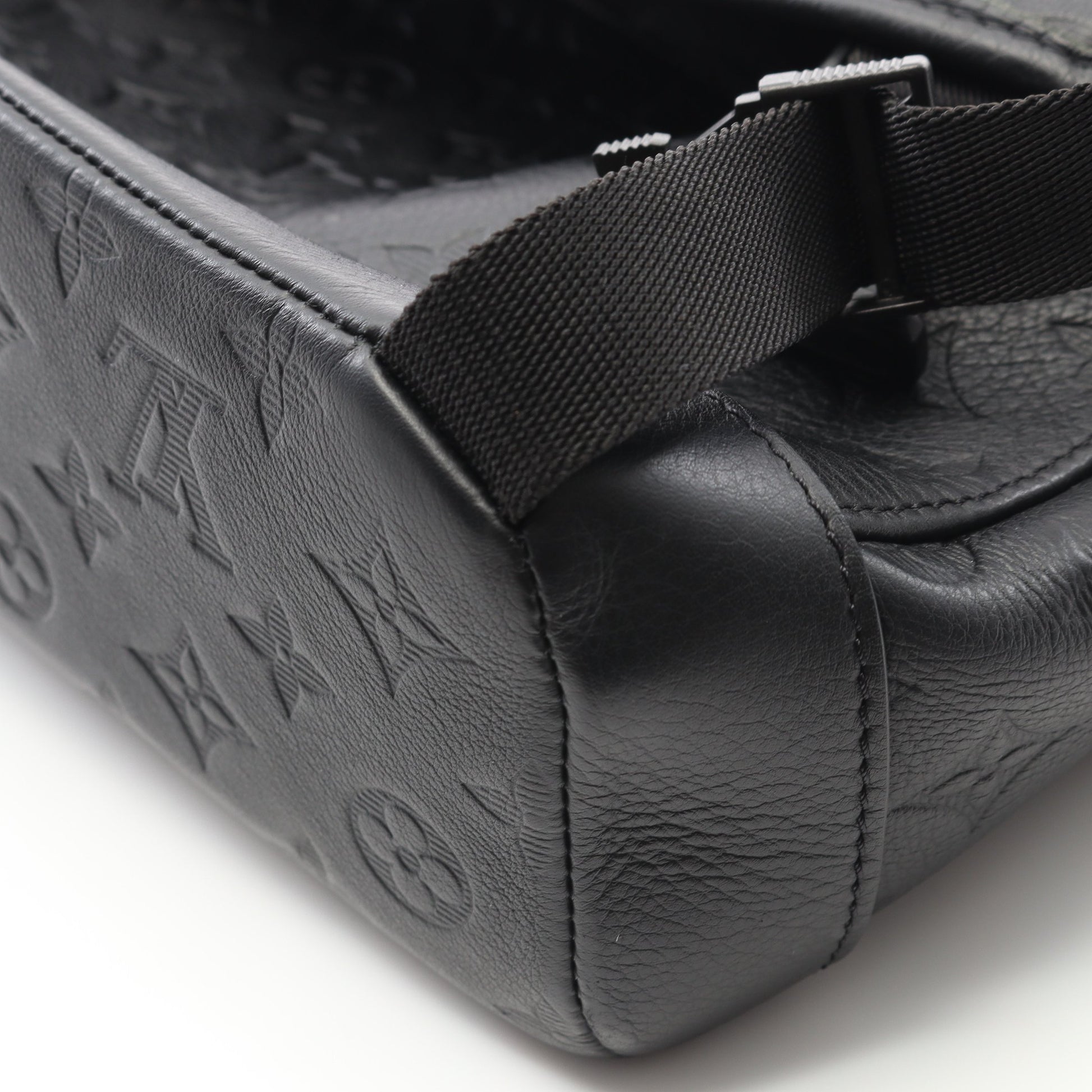 メッセンジャー ヴォワヤージュPM モノグラムシャドウ ショルダーバッグ レザー ブラック ルイヴィトン バッグ LOUIS VUITTON