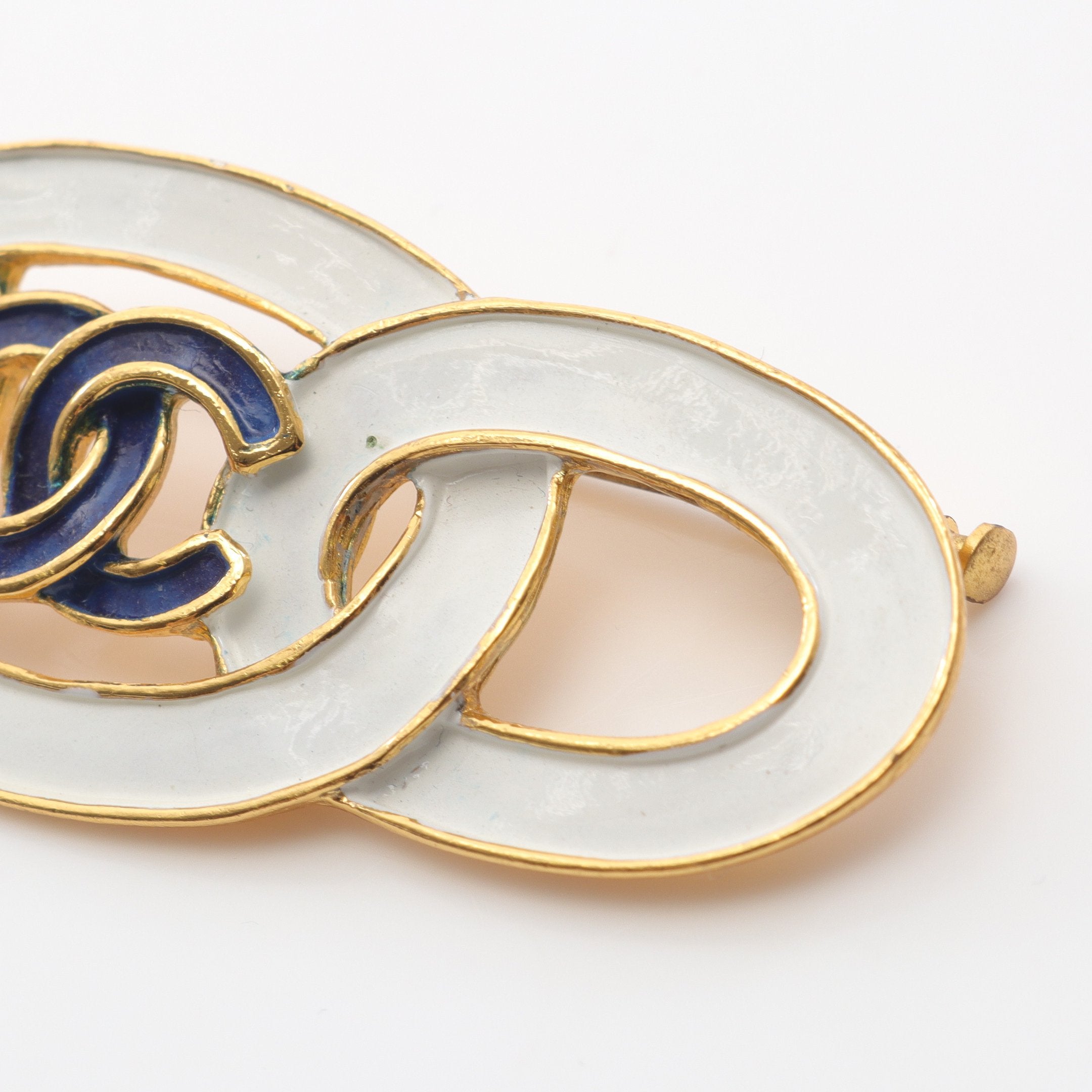 ココマーク ブローチ GP ホワイト ブルー ゴールド 93C シャネル – RECLO