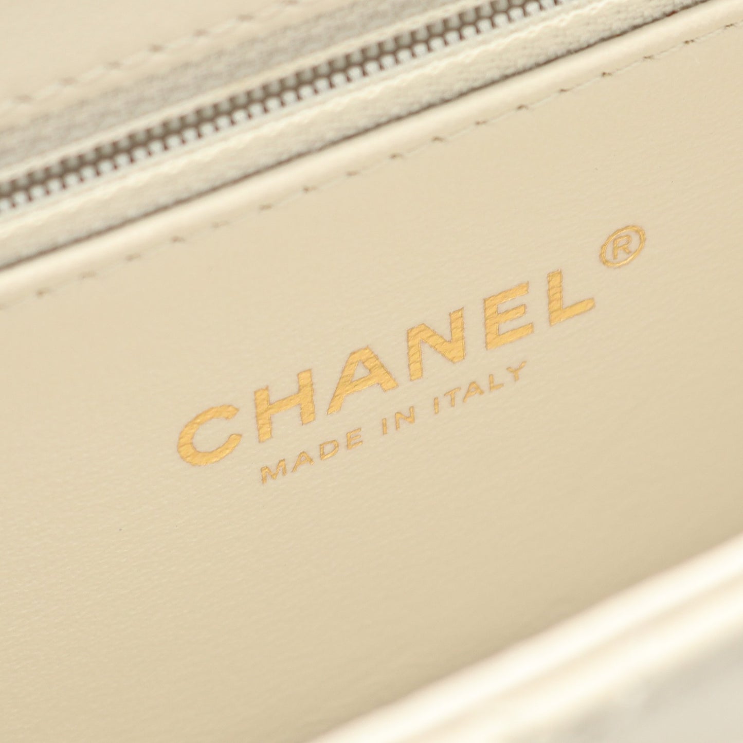 ココマーク チェーンショルダーバッグ ラムスキン オフホワイト ゴールド金具 シャネル バッグ CHANEL