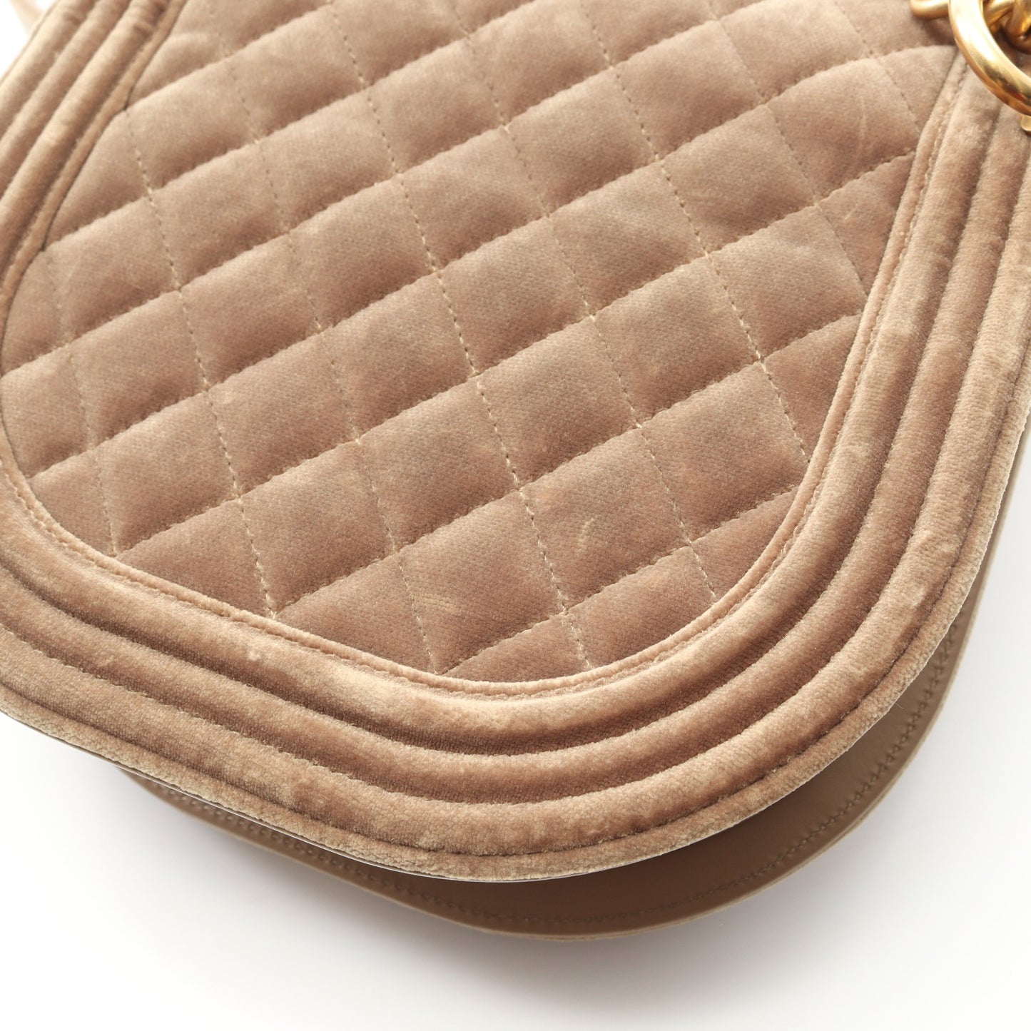 ボーイシャネル スモール チェーンショルダーバッグ ベロア ベージュ ゴールド金具 シャネル バッグ CHANEL