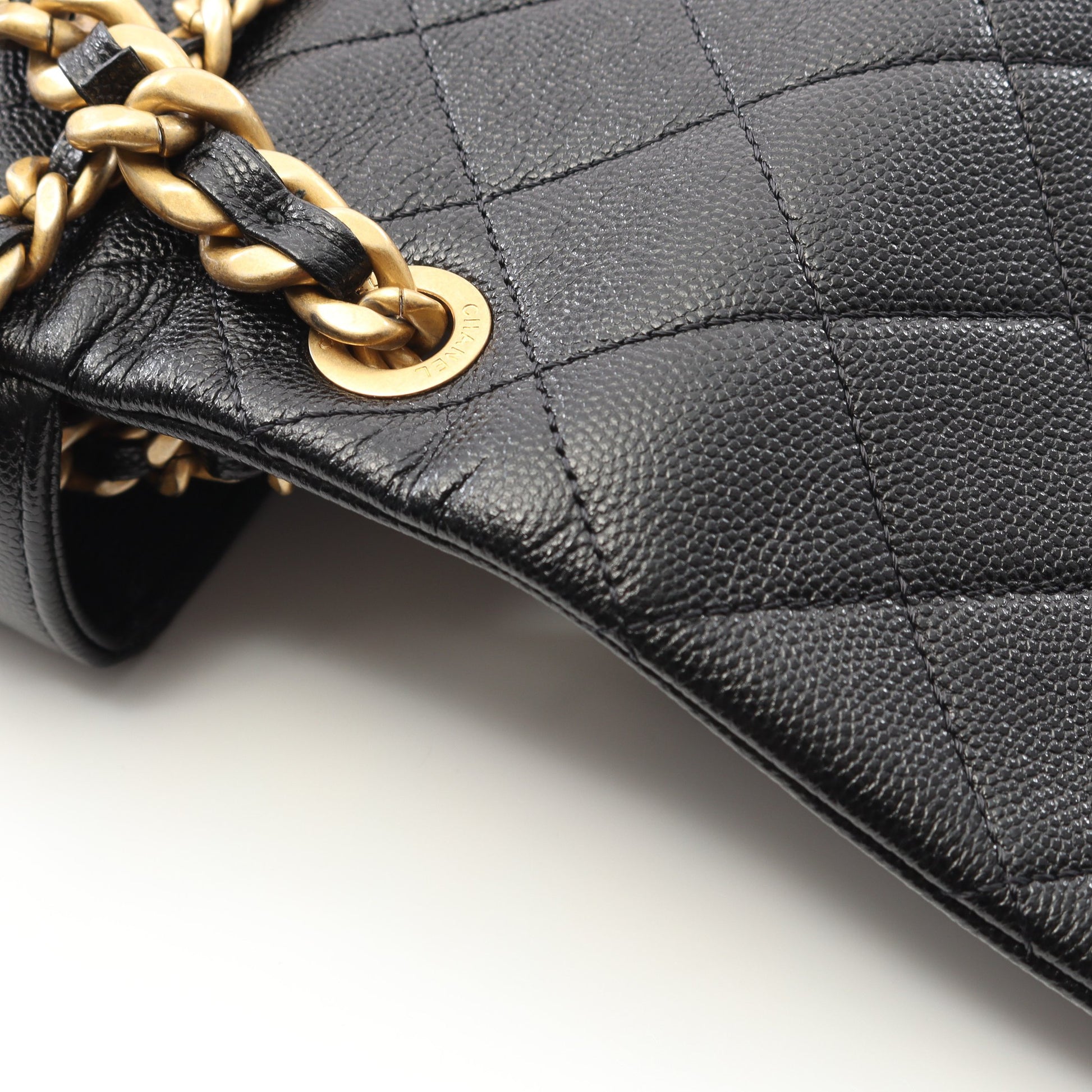 マトラッセ チェーンショルダーバッグ キャビアスキン ブラック ゴールド金具 2WAY シャネル バッグ CHANEL