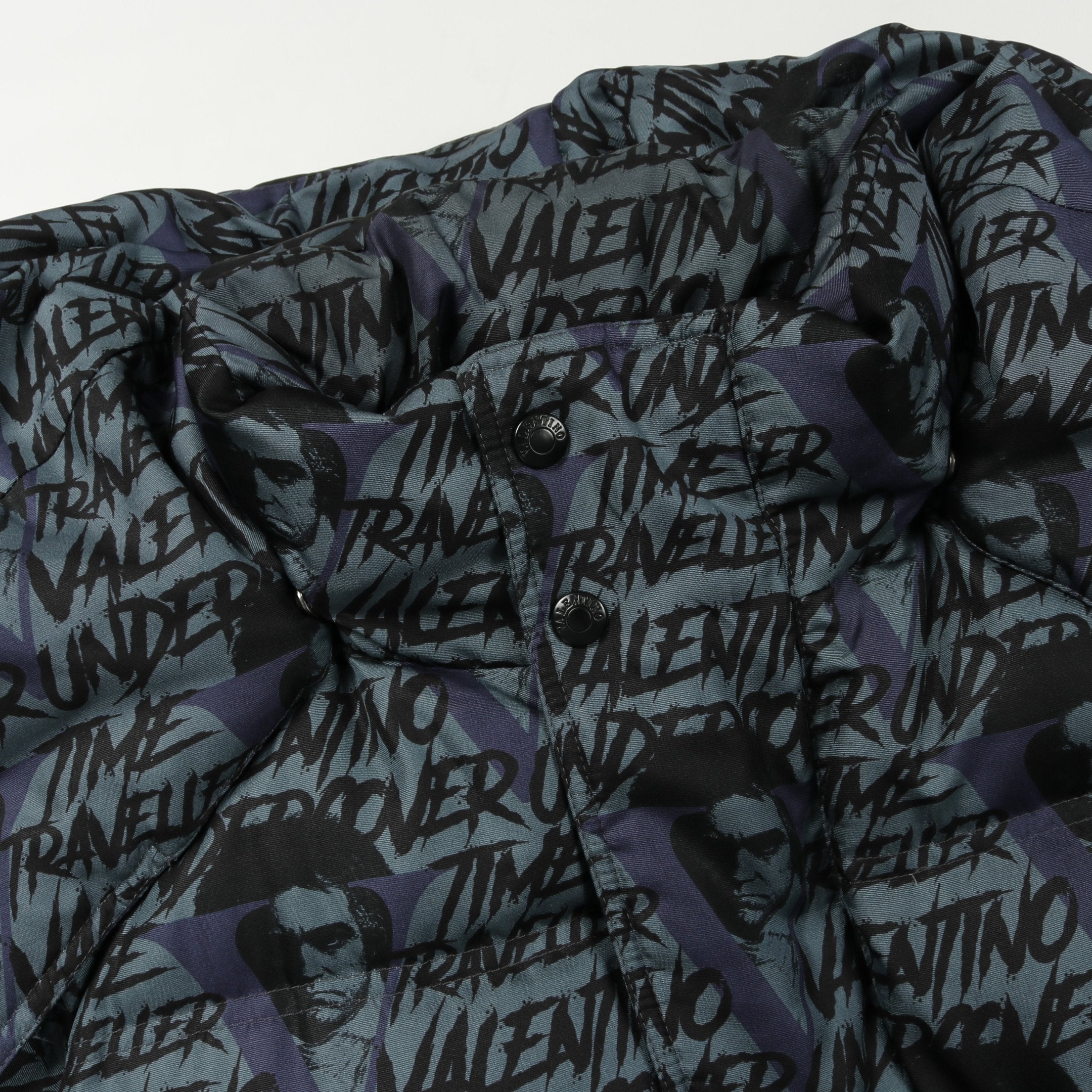 VALENTINO × UNDERCOVER ダウンジャケット 総柄 シルク ブルーグレー