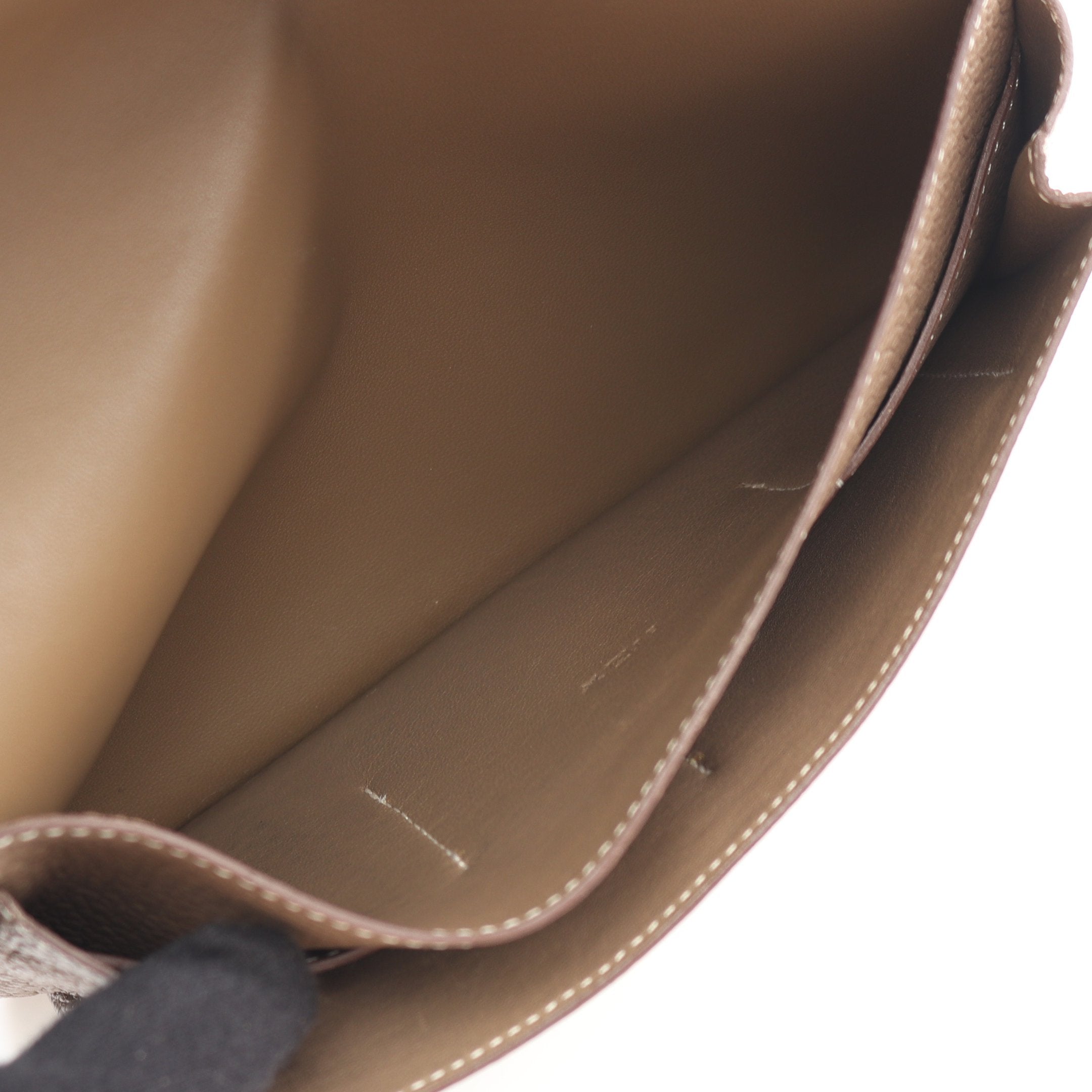 ドゴンGM エトゥープ 二つ折り長財布 トゴ グレーベージュ シルバー