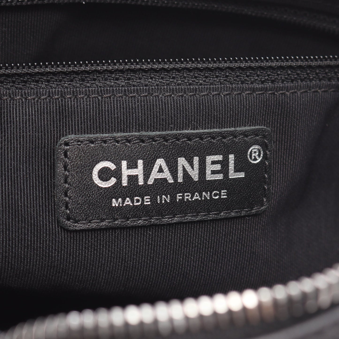 マトラッセ チェーンショルダーバッグ キャビアスキン ブラック シルバー金具 シャネル バッグ CHANEL