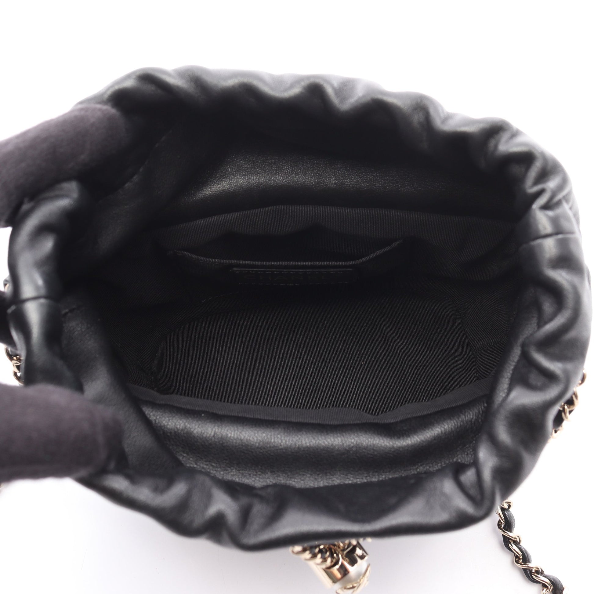 マトラッセ ミニバケット チェーンショルダーバッグ レザー ブラック ゴールド金具 シャネル バッグ CHANEL