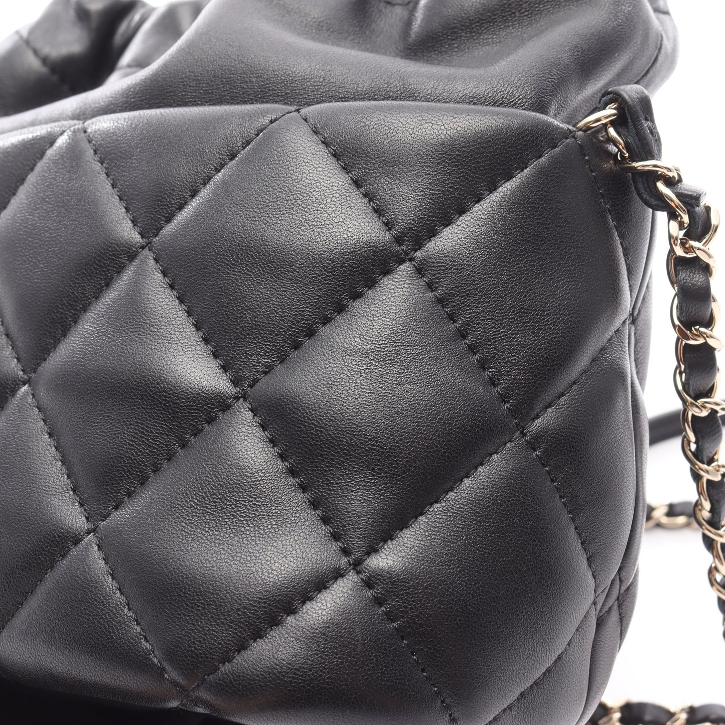 マトラッセ ミニバケット チェーンショルダーバッグ レザー ブラック ゴールド金具 シャネル バッグ CHANEL
