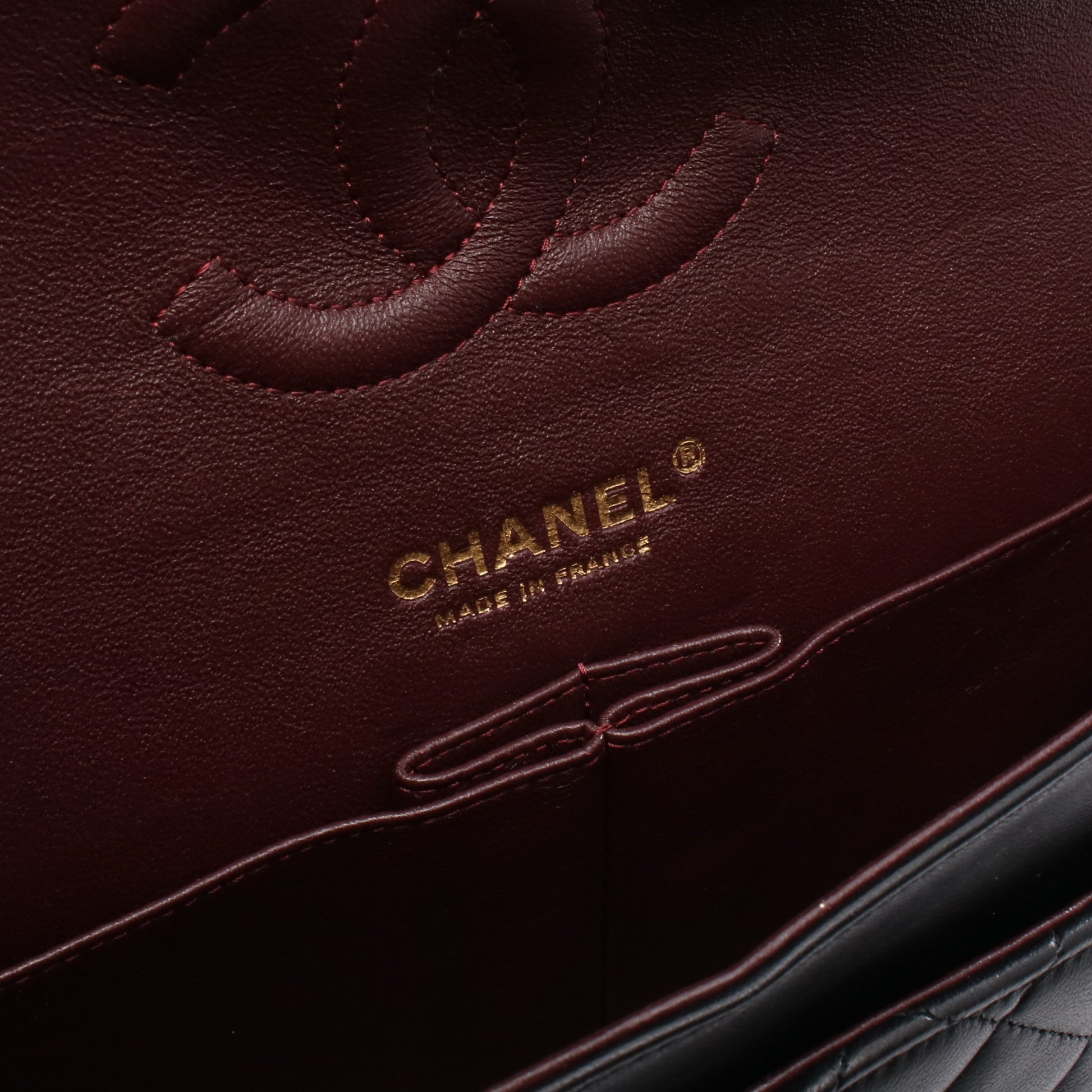 マトラッセ Wフラップ Wチェーンショルダーバッグ レザー ブラック ゴールド金具 シャネル バッグ CHANEL