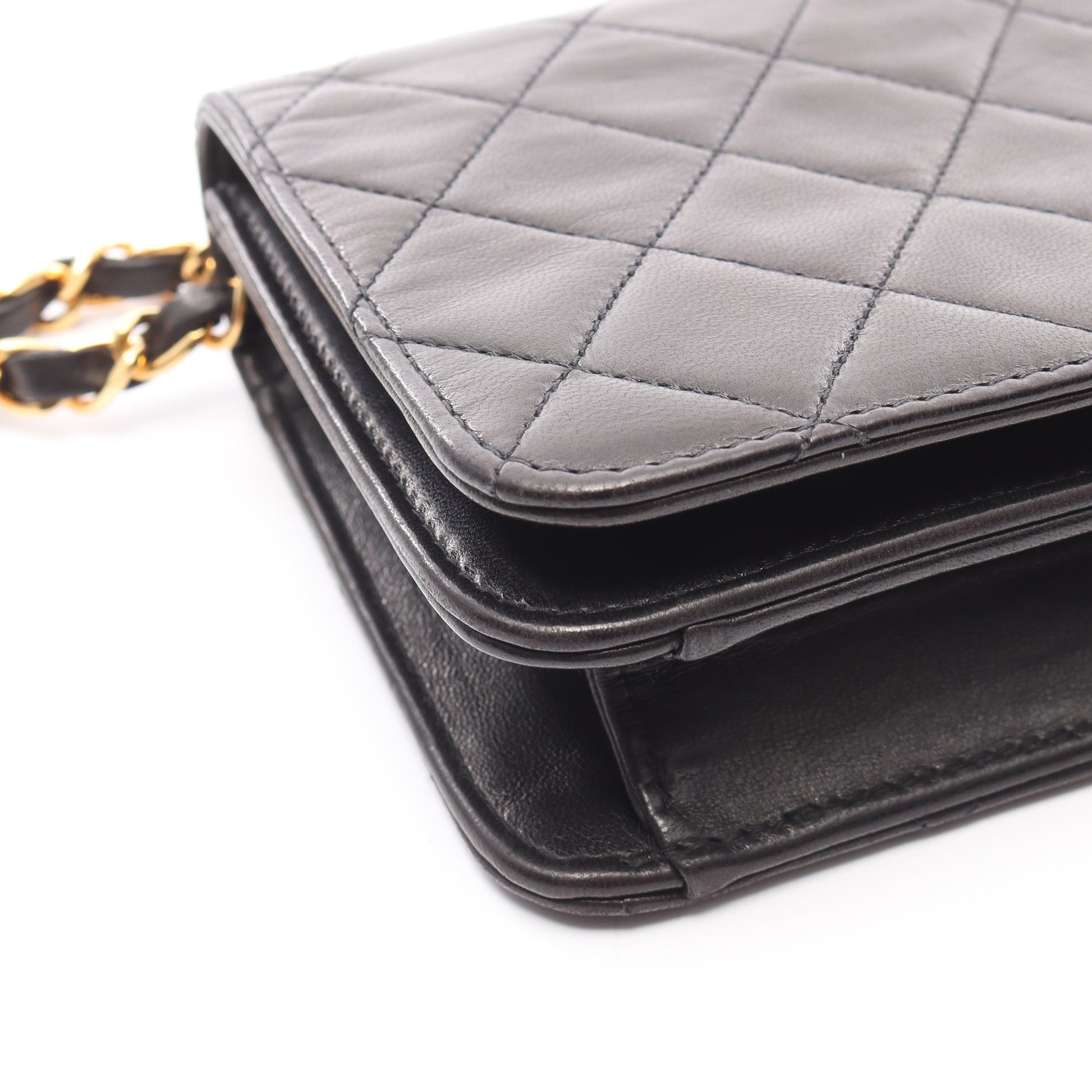 ミニマトラッセ フルフラップ チェーンショルダーバッグ ラムスキン ブラック ゴールド金具 シャネル バッグ CHANEL