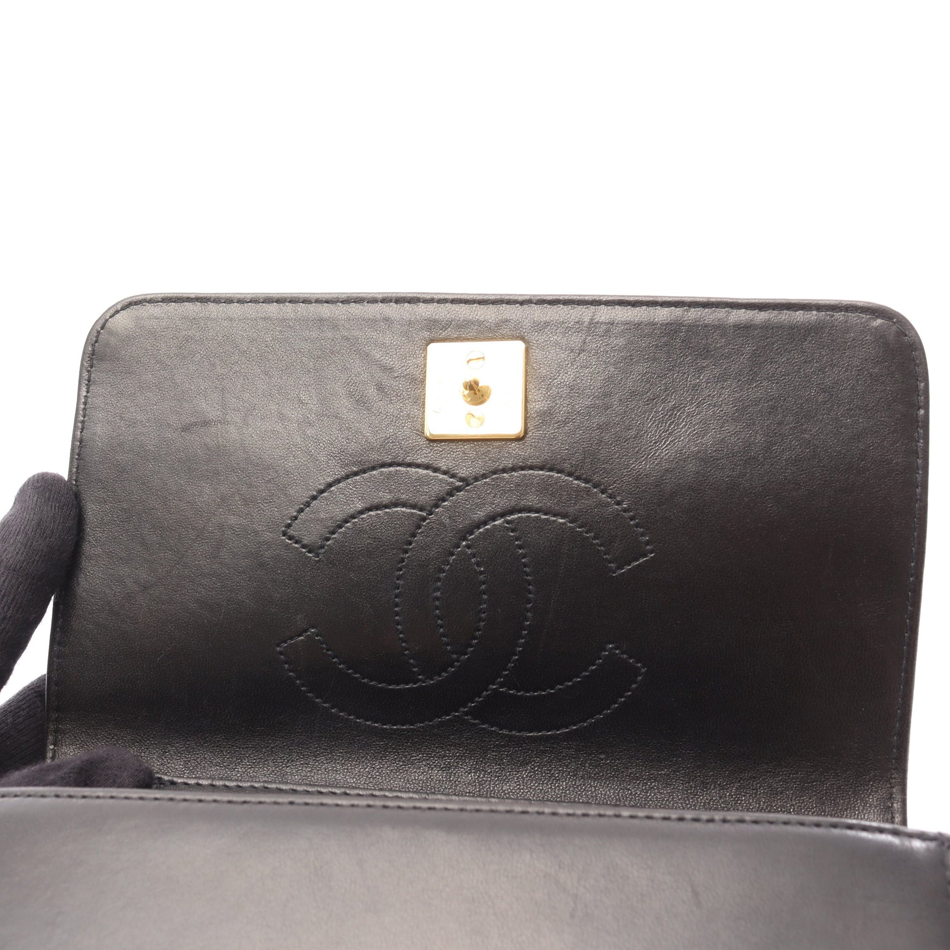 ミニマトラッセ フルフラップ チェーンショルダーバッグ ラムスキン ブラック ゴールド金具 シャネル バッグ CHANEL