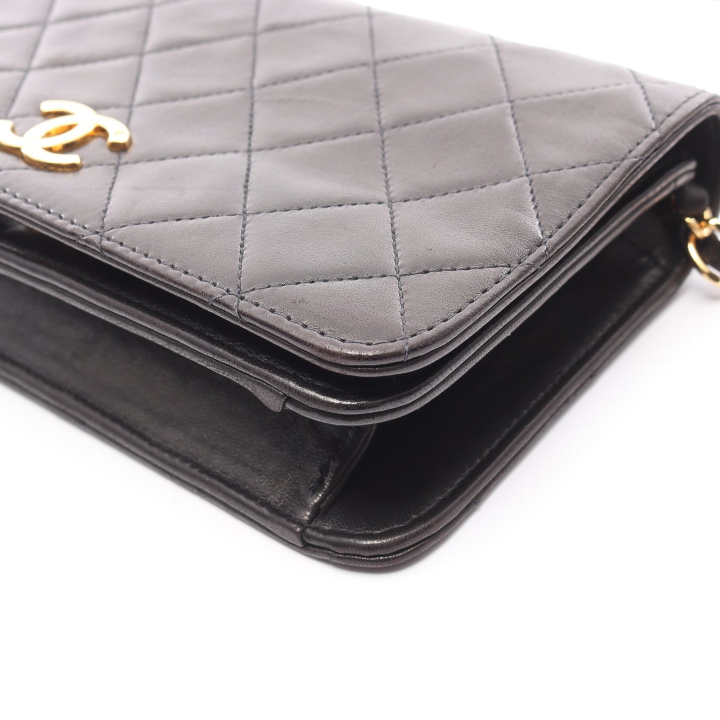 ミニマトラッセ フルフラップ チェーンショルダーバッグ ラムスキン ブラック ゴールド金具 シャネル バッグ CHANEL