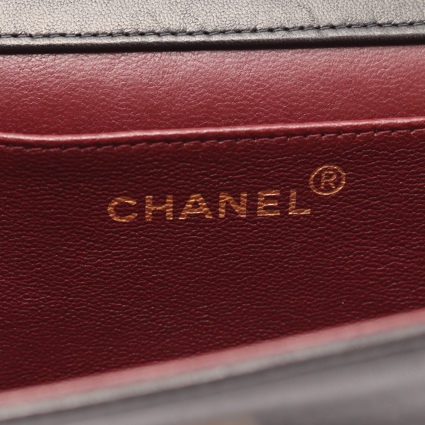 ミニマトラッセ フルフラップ チェーンショルダーバッグ ラムスキン ブラック ゴールド金具 シャネル バッグ CHANEL