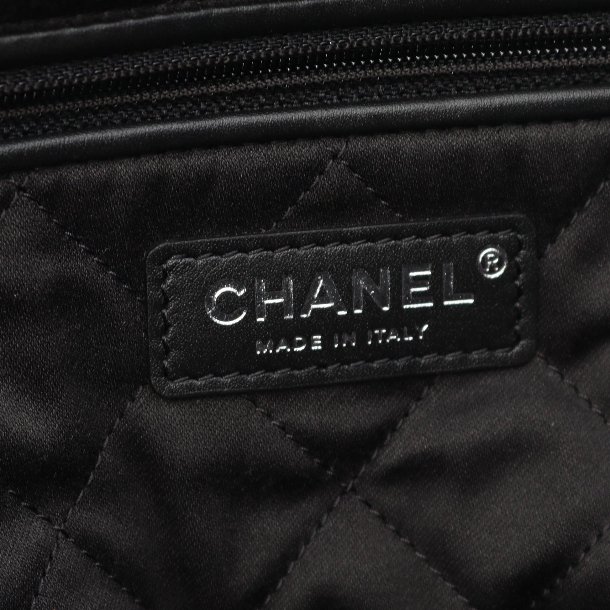 マトラッセ シャネル22 スモール チェーンショルダーバッグ レザー ブラック シルバー金具 シャネル バッグ CHANEL