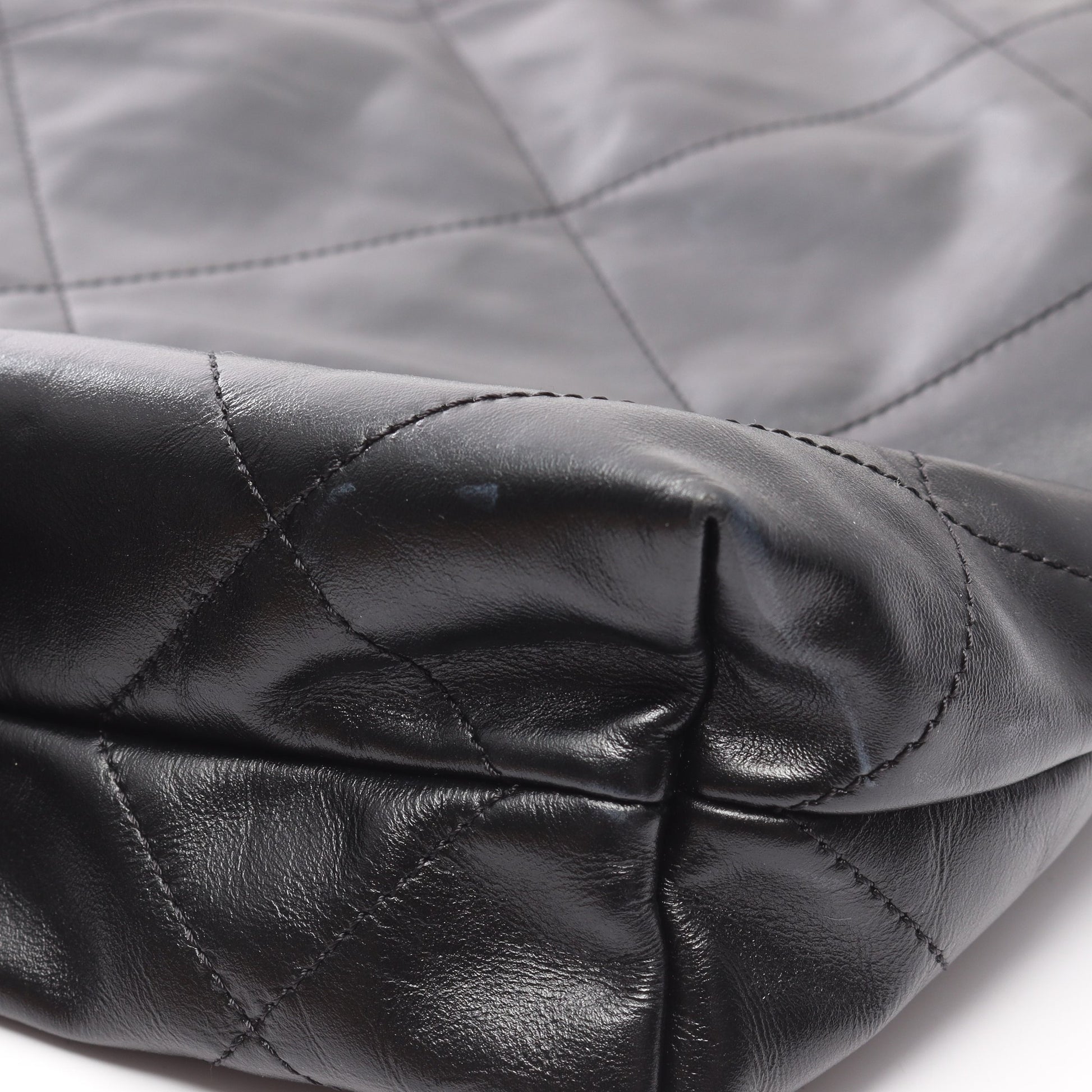 マトラッセ シャネル22 スモール チェーンショルダーバッグ レザー ブラック ゴールド金具 シャネル バッグ CHANEL