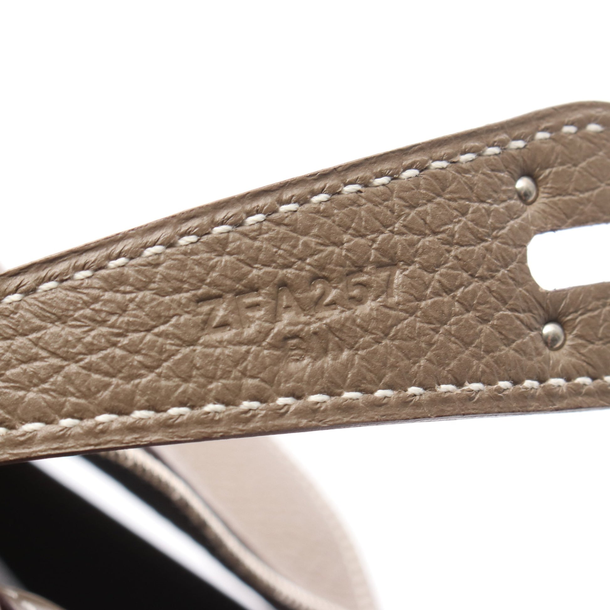 リンディ26 エトゥープ ショルダーバッグ トリヨンクレマンス グレーブラウン シルバー金具 Z刻印 エルメス バッグ HERMES