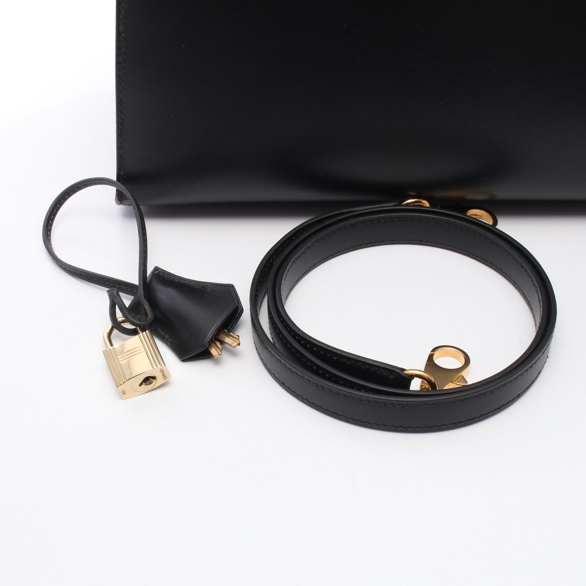 ケリー32 ハンドバッグ ボックスカーフ ブラック ゴールド金具 ○Z刻印 エルメス バッグ HERMES