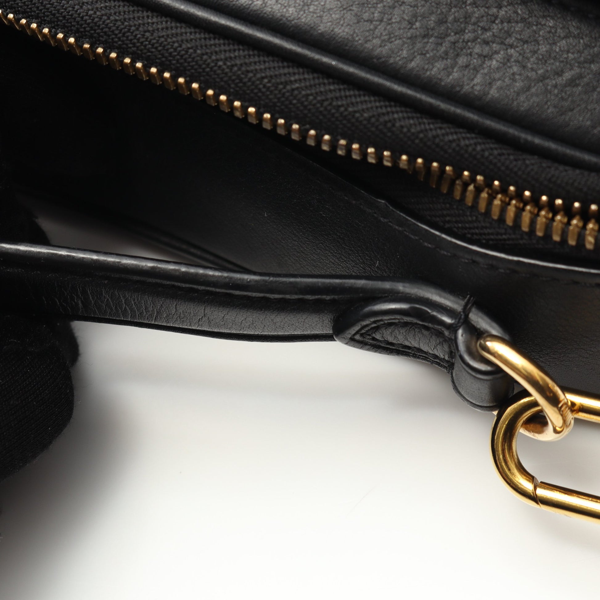 ユーティリティ クロスボディ ショルダーバッグ レザー ブラック ルイヴィトン バッグ LOUIS VUITTON