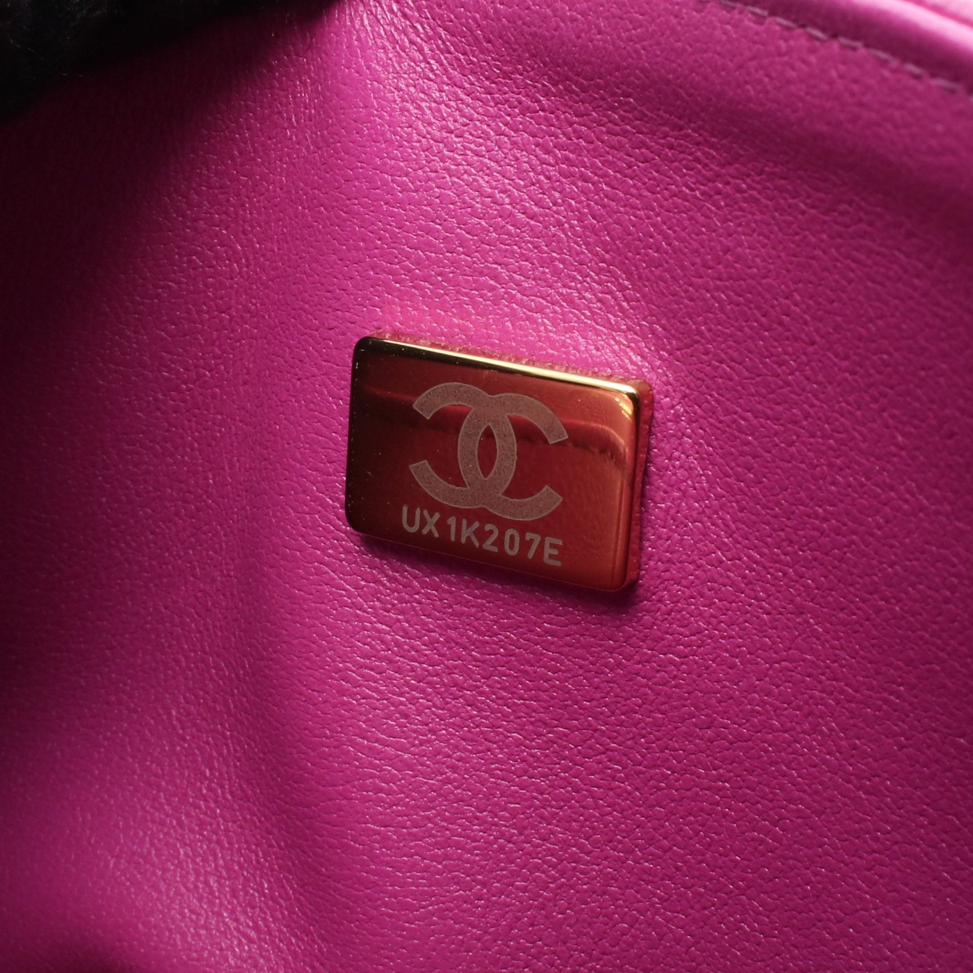 マトラッセ Wフラップ Wチェーンショルダーバッグ キャビアスキン ピンクパープル ゴールド金具 シャネル バッグ CHANEL