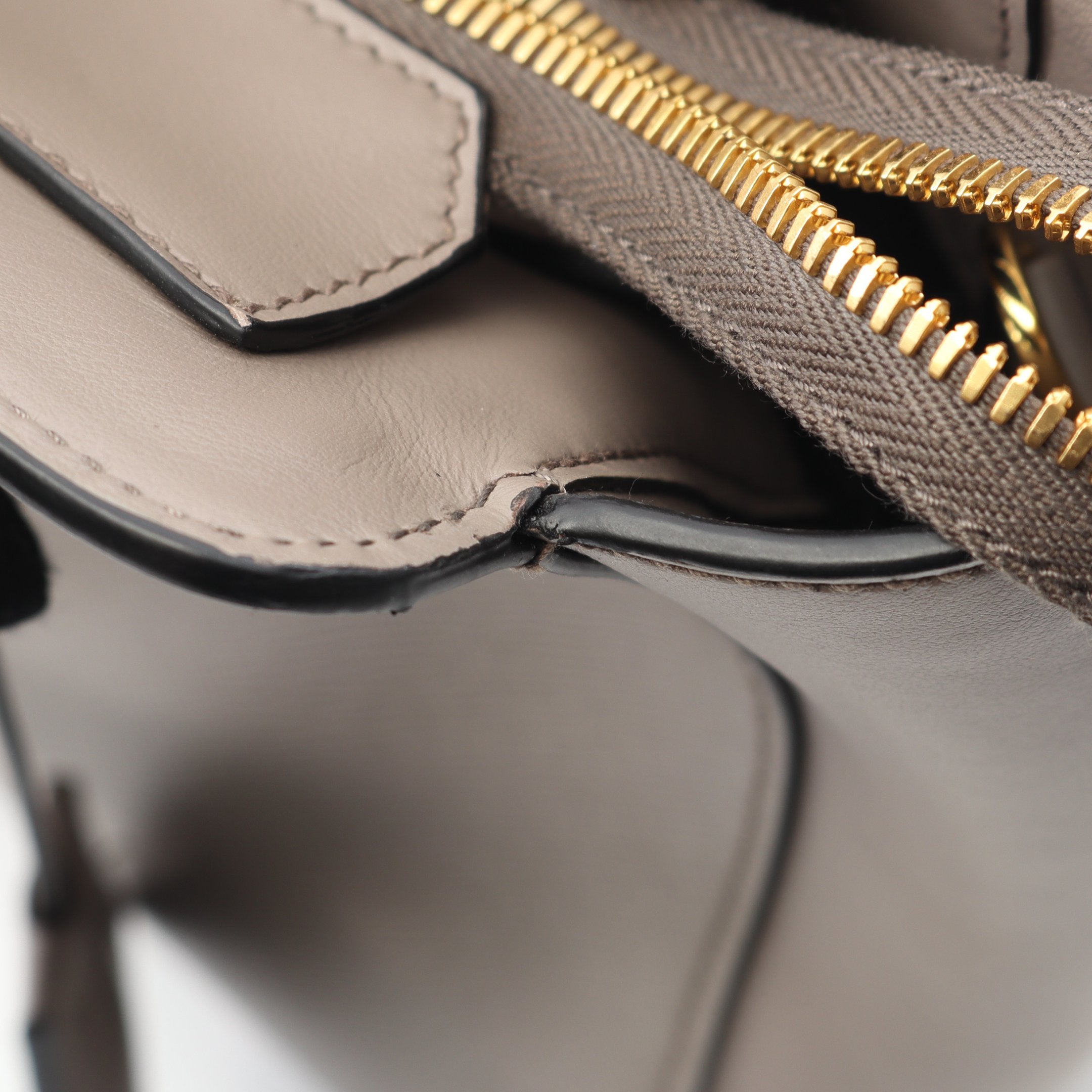 SAFFIANO + SOFT C ハンドバッグ レザー グレーベージュ 2WAY プラダ