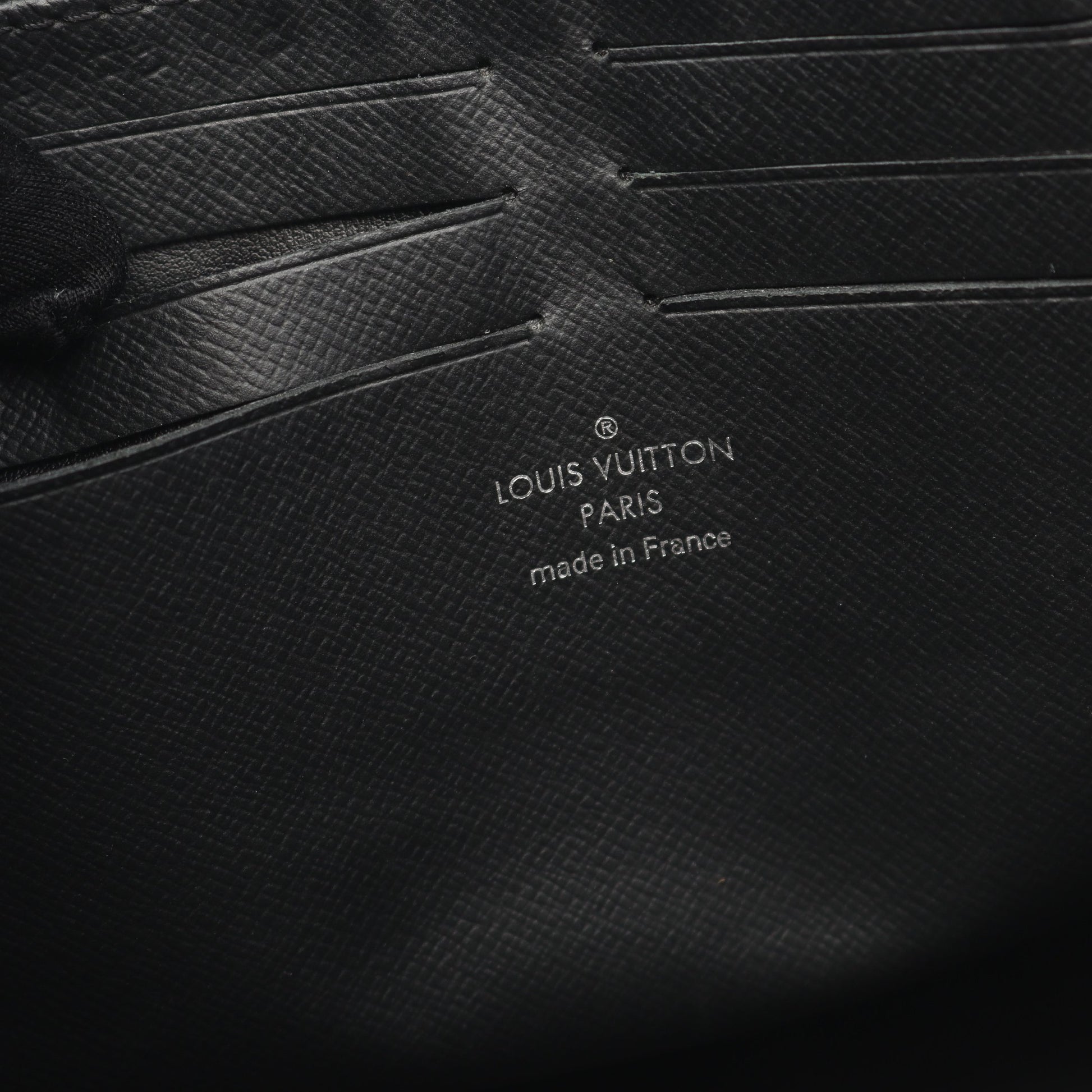ポシェット ヴォワヤージュ タイガ ノワール クラッチバッグ レザー ブラック ルイヴィトン バッグ LOUIS VUITTON