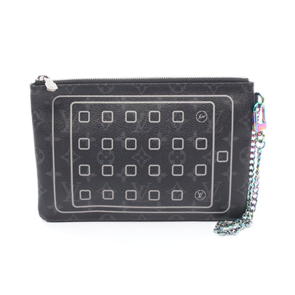 LOUIS VUITTON × fragment design iPadケース モノグラムエクリプス ポーチ PVC ブラック チェーン付き ルイヴィトン 財布・小物 LOUIS VUITTON