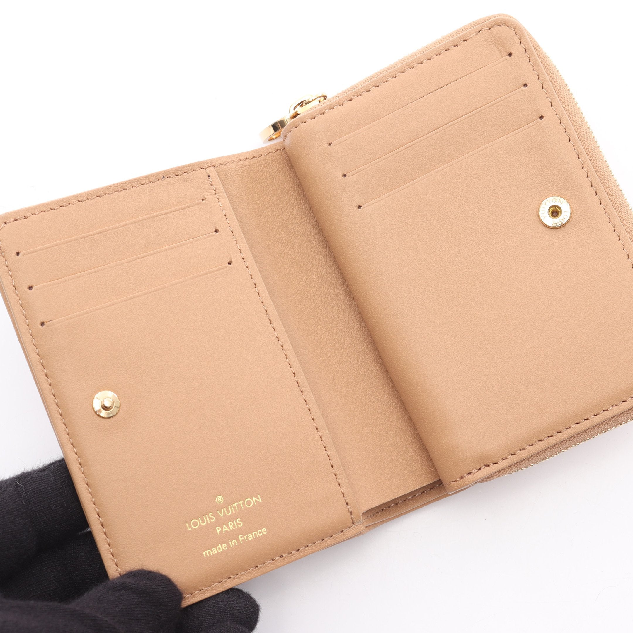 Louis Vuitton ポルトフォイユ・ルー ベージュ 二つ折り財布 はるみ