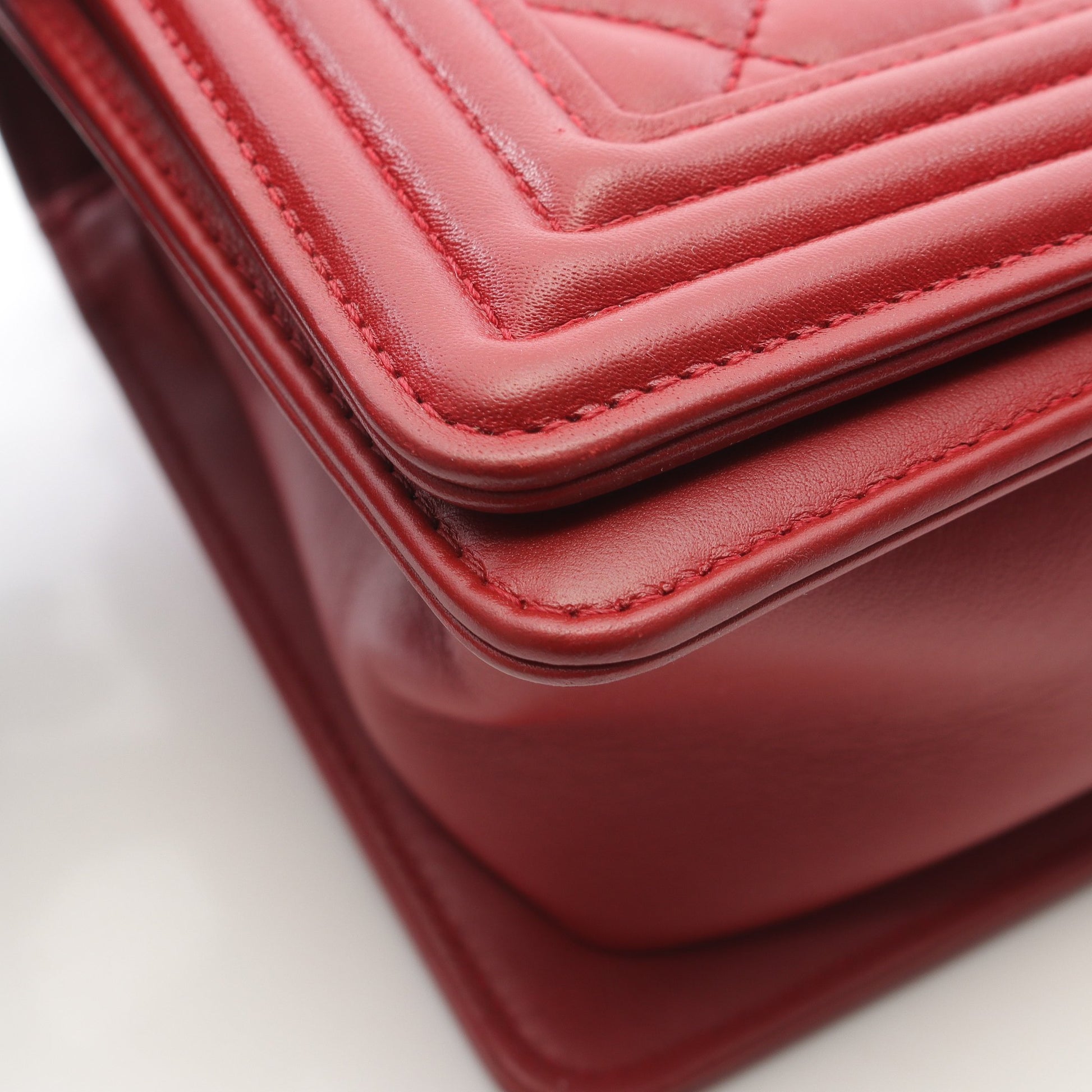 ボーイシャネル チェーンショルダーバッグ ラムスキン レッド アンティークシルバー金具 シャネル バッグ CHANEL