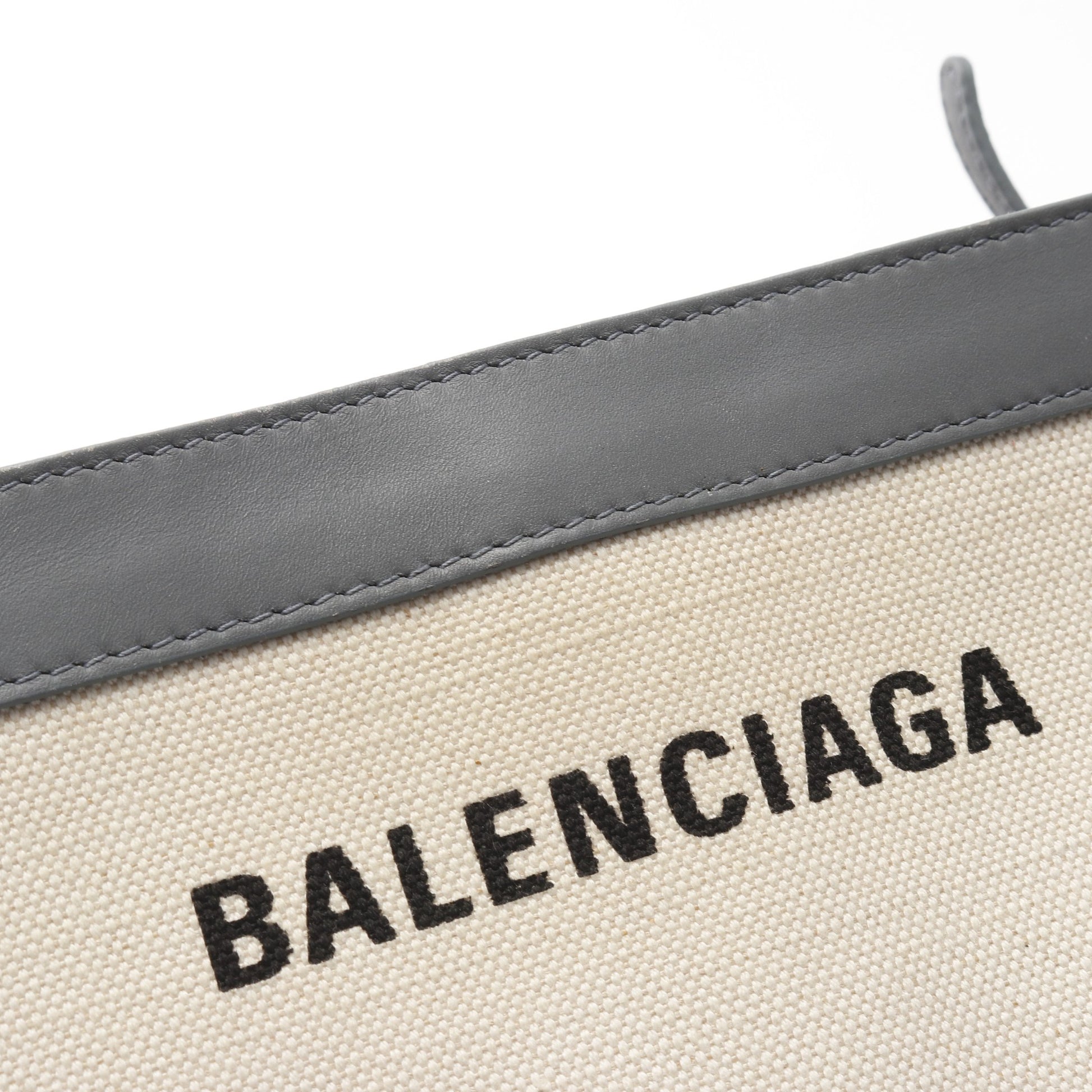 ネイビー ポシェット ショルダーバッグ キャンバス レザー アイボリー グレー バレンシアガ バッグ BALENCIAGA